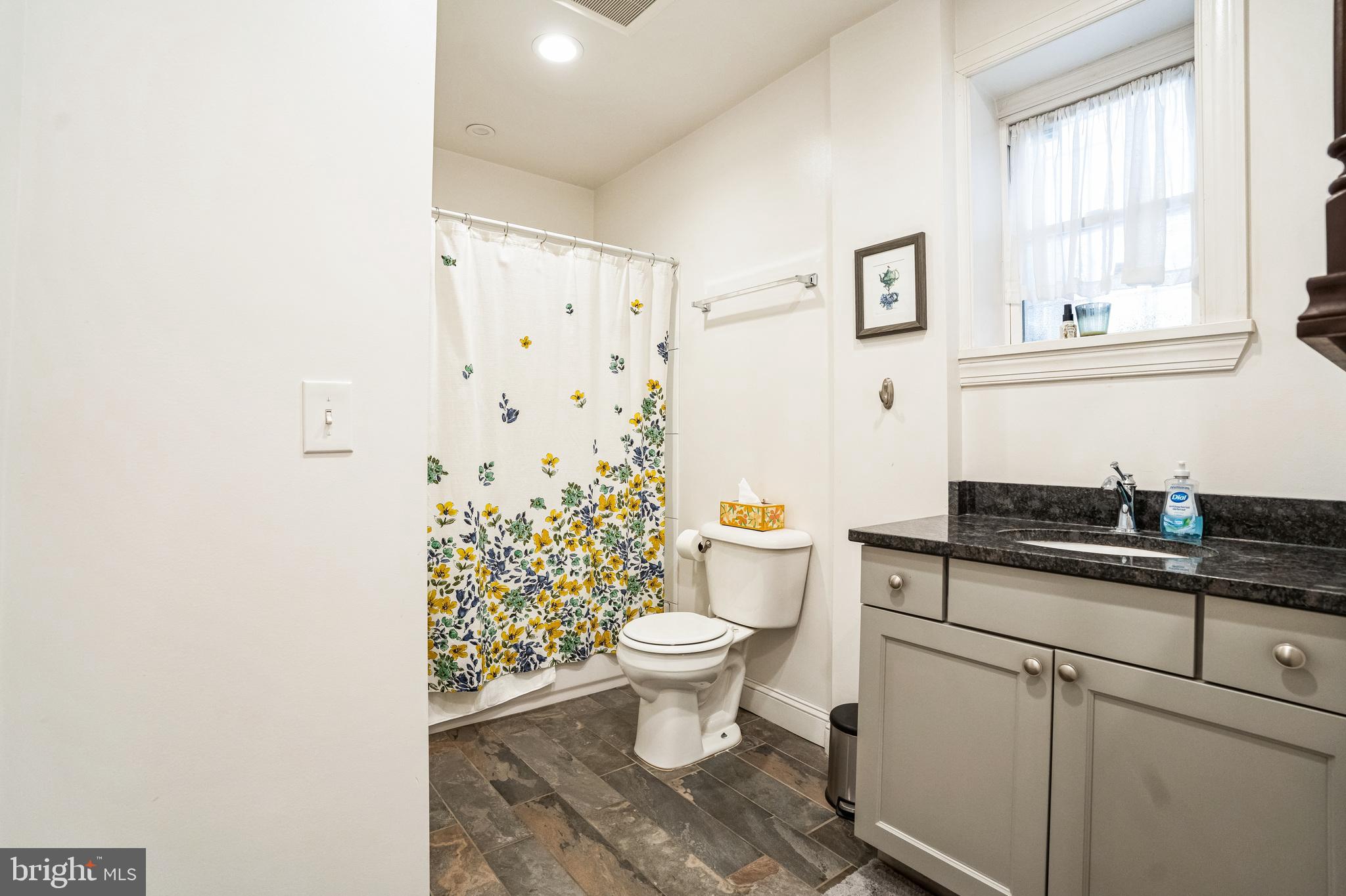 RITTENHOUSE SQUARE - Residential Lease