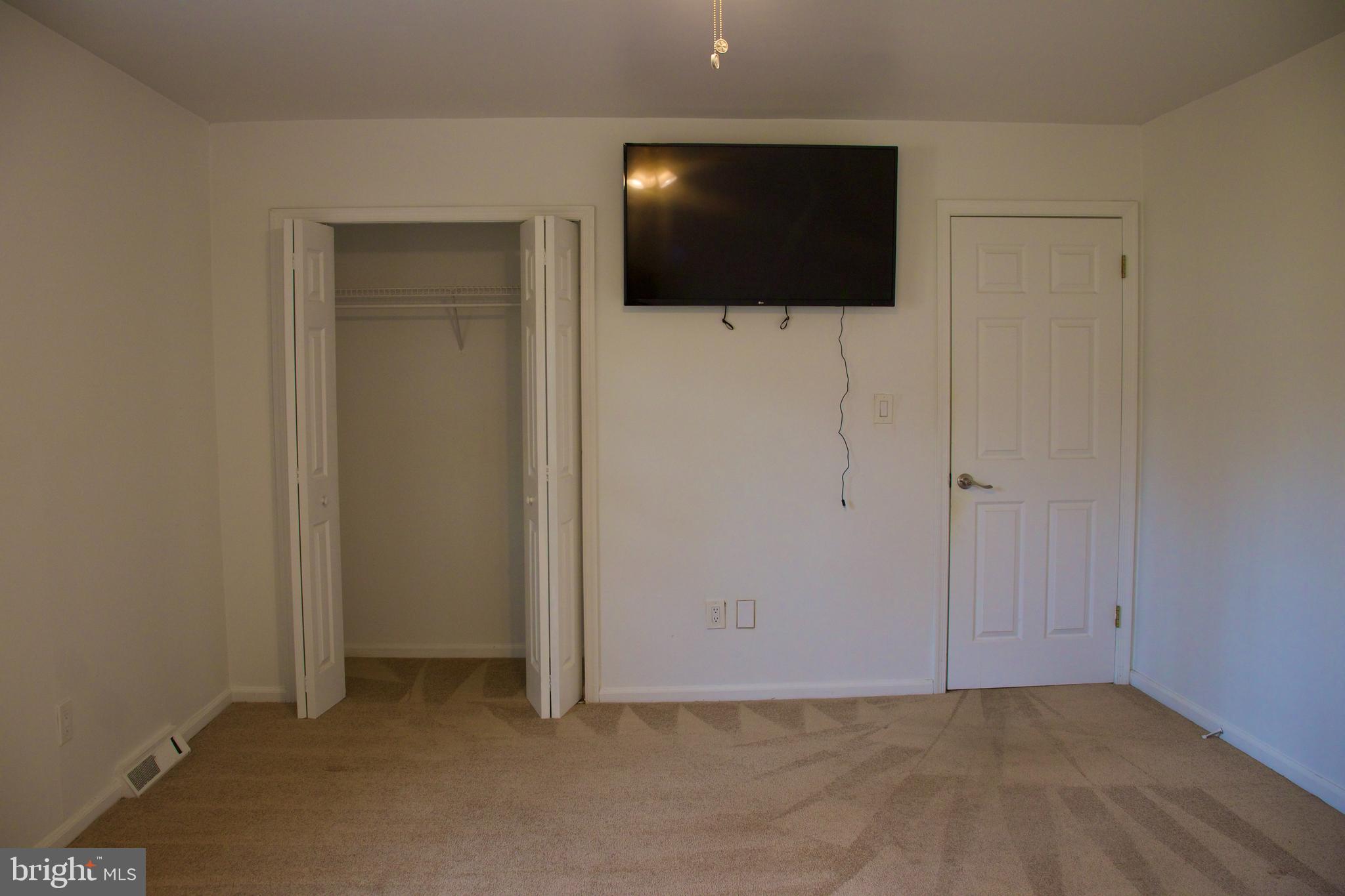 CHESTNUT HILL ESTATES - Residential