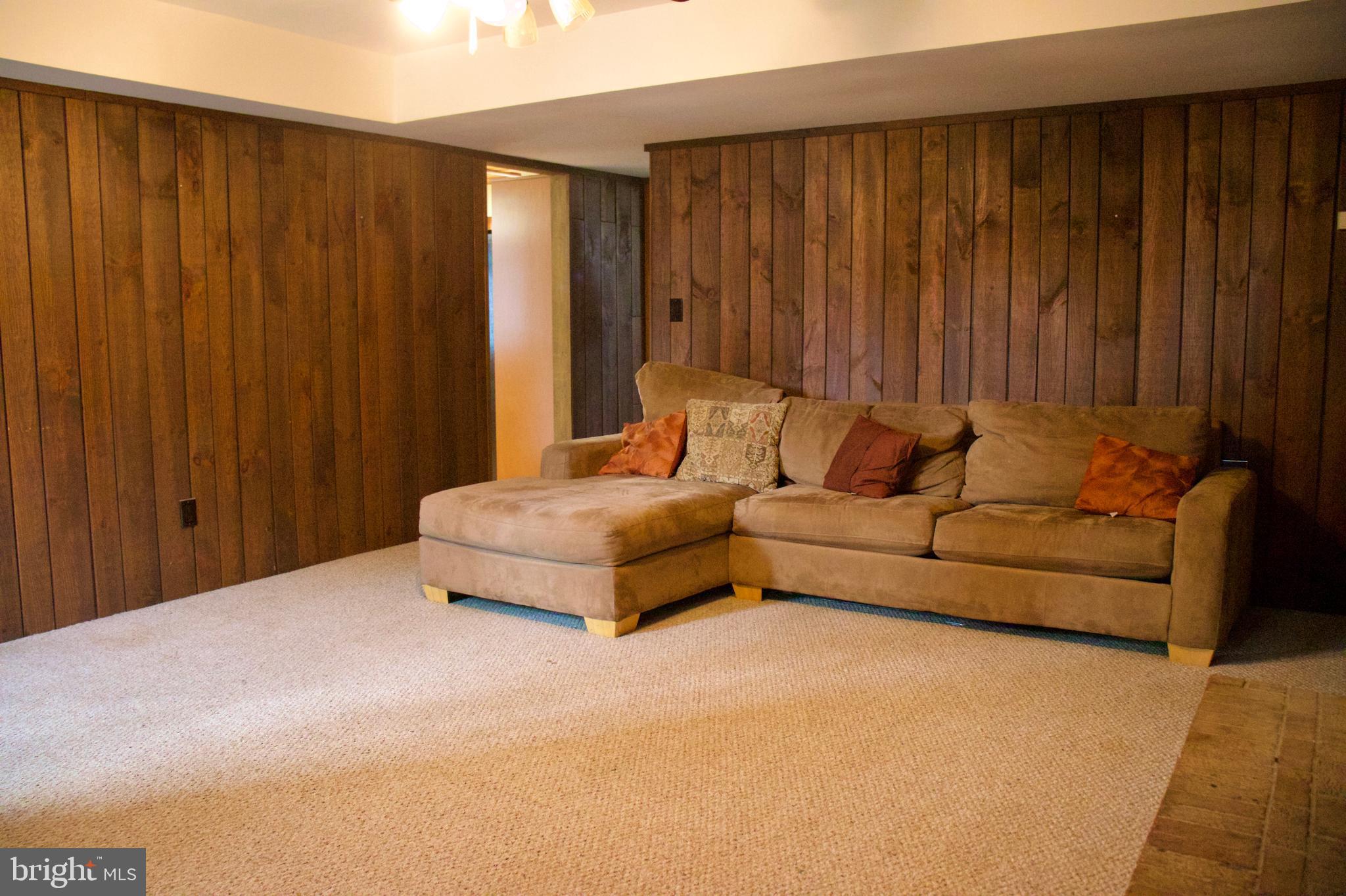 CHESTNUT HILL ESTATES - Residential