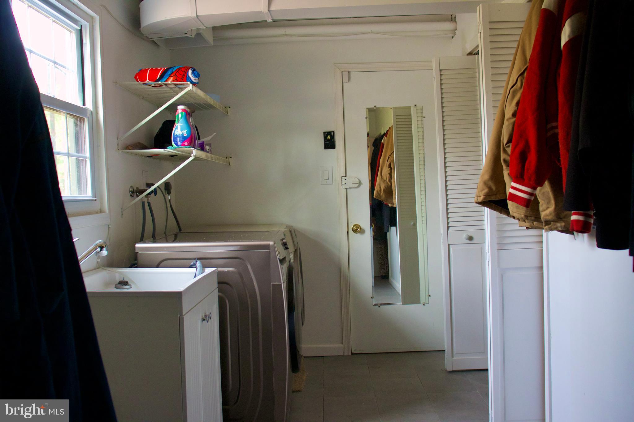 CHESTNUT HILL ESTATES - Residential