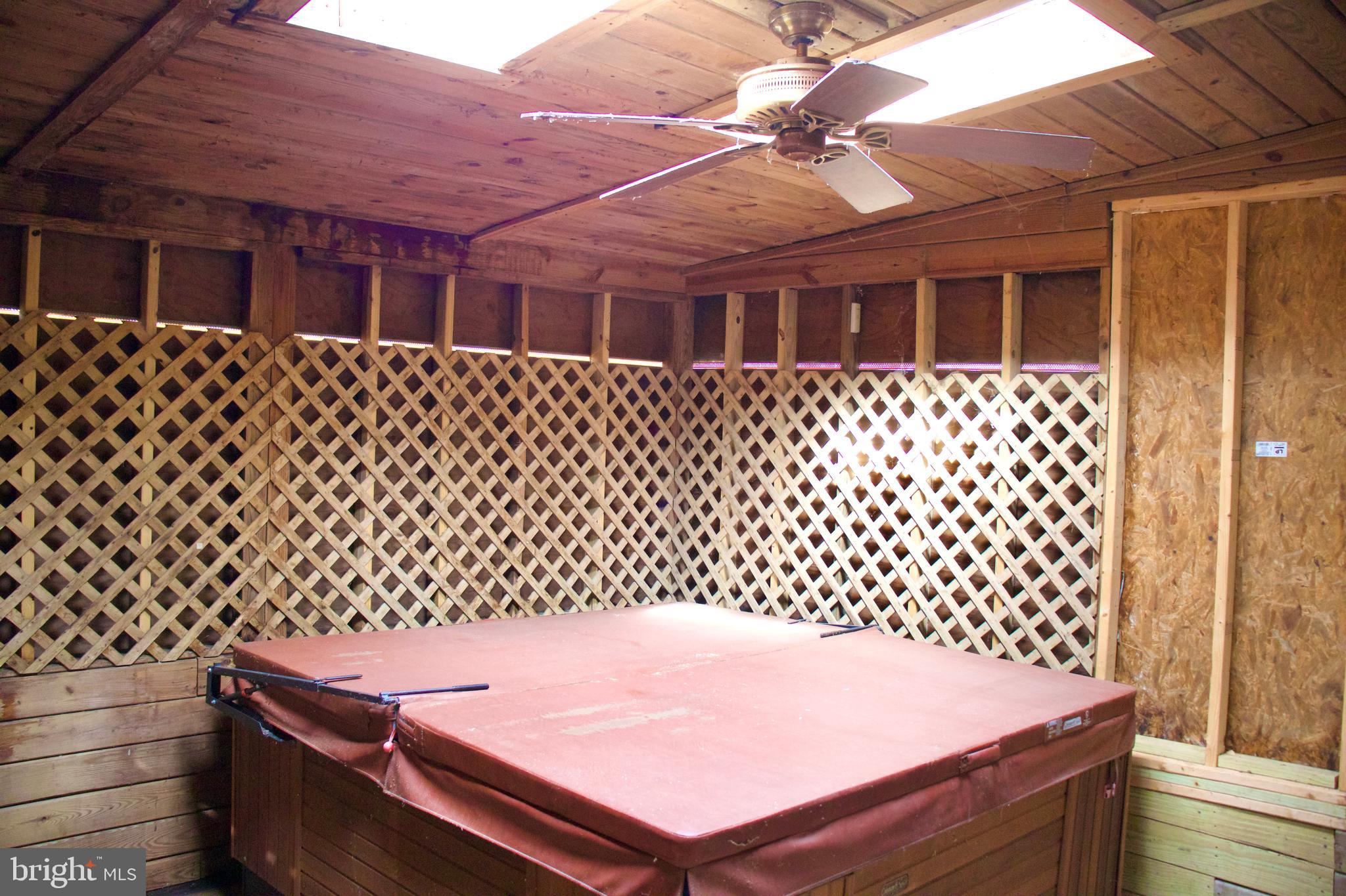 CHESTNUT HILL ESTATES - Residential