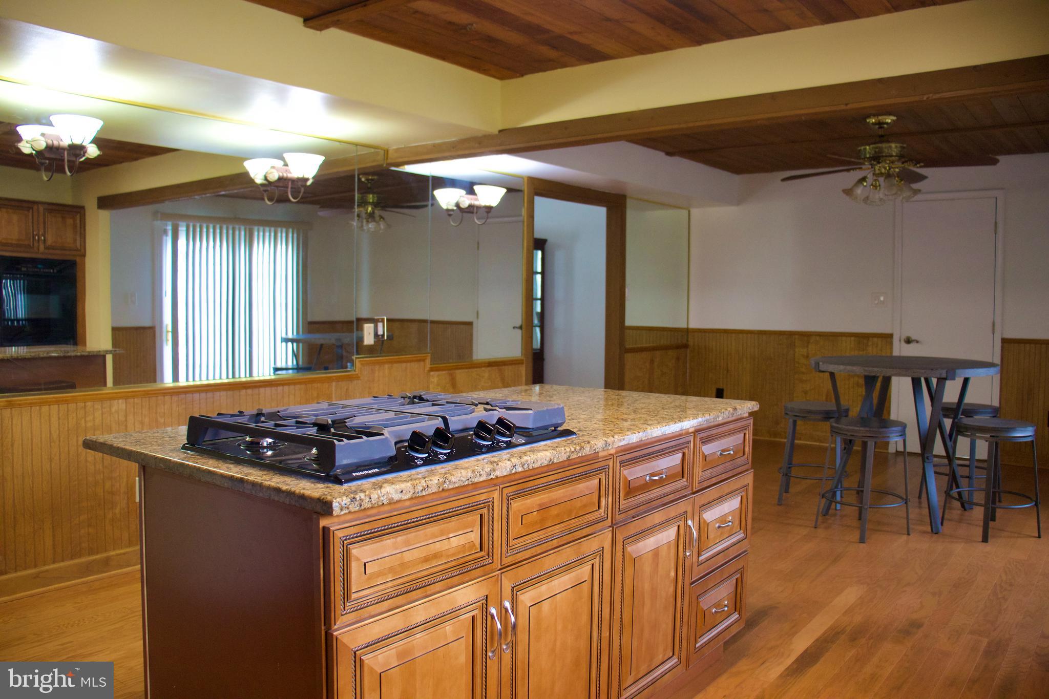 CHESTNUT HILL ESTATES - Residential