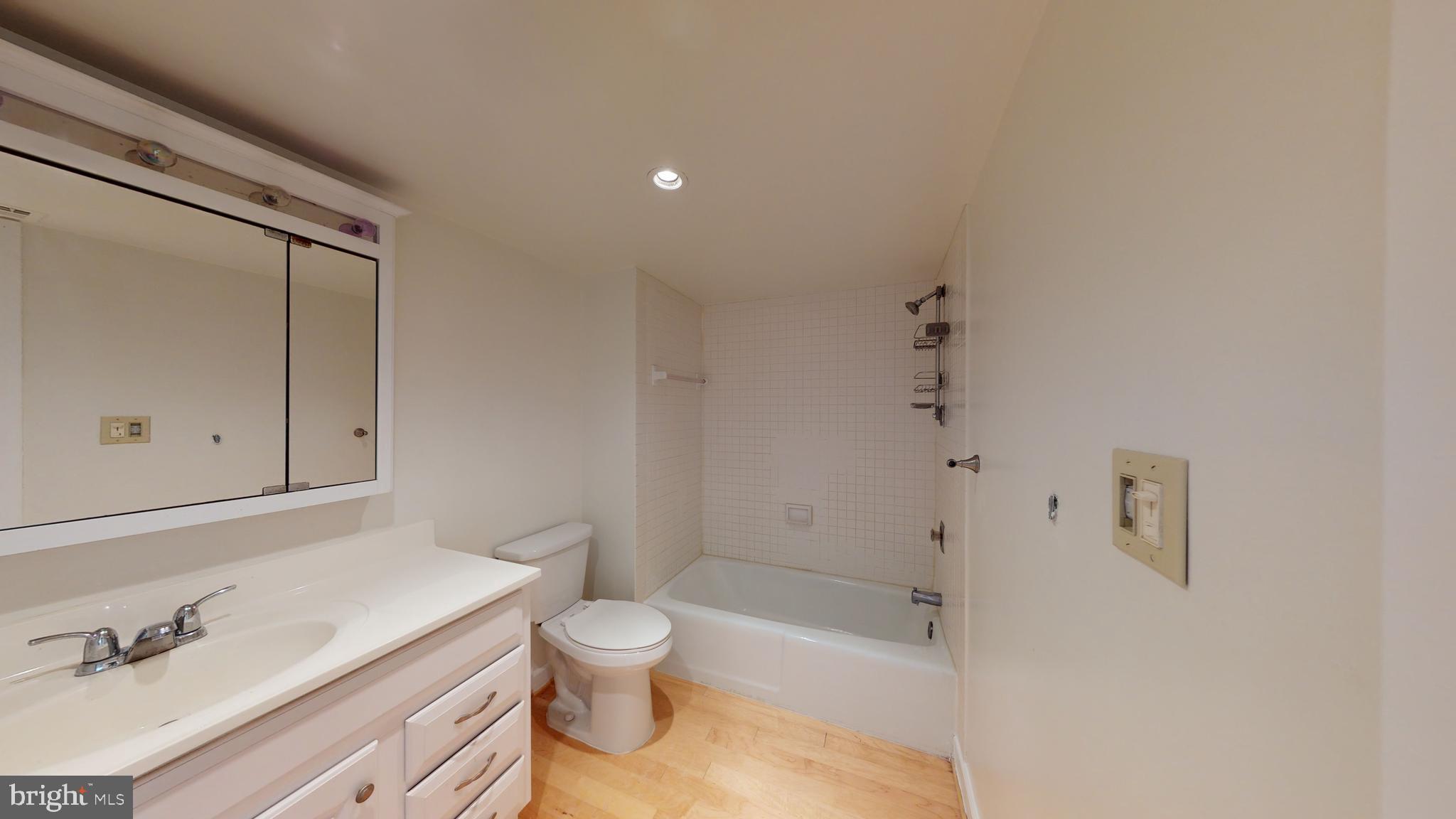 SKYLINE HOUSE - Residential Lease