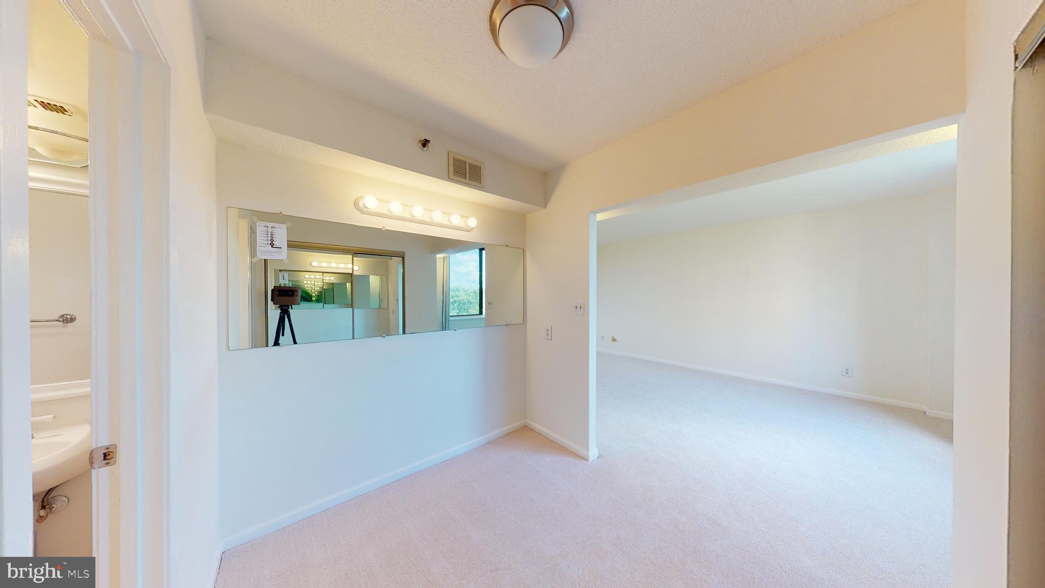 SKYLINE HOUSE - Residential Lease