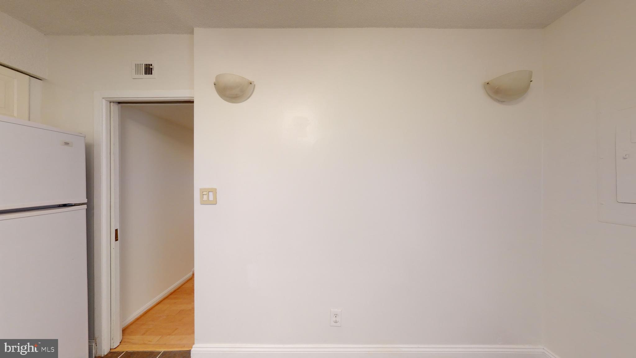 SKYLINE HOUSE - Residential Lease