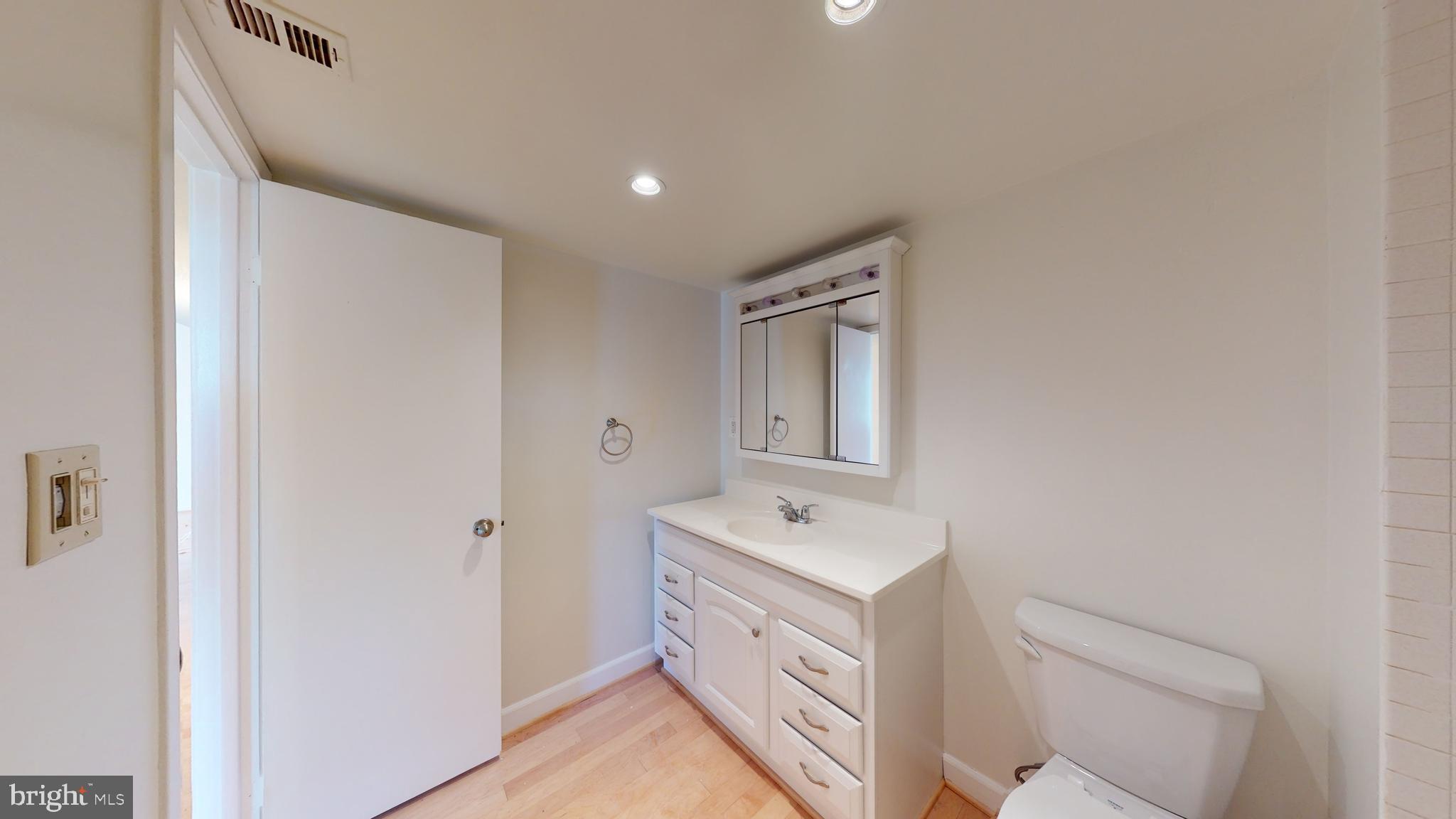 SKYLINE HOUSE - Residential Lease