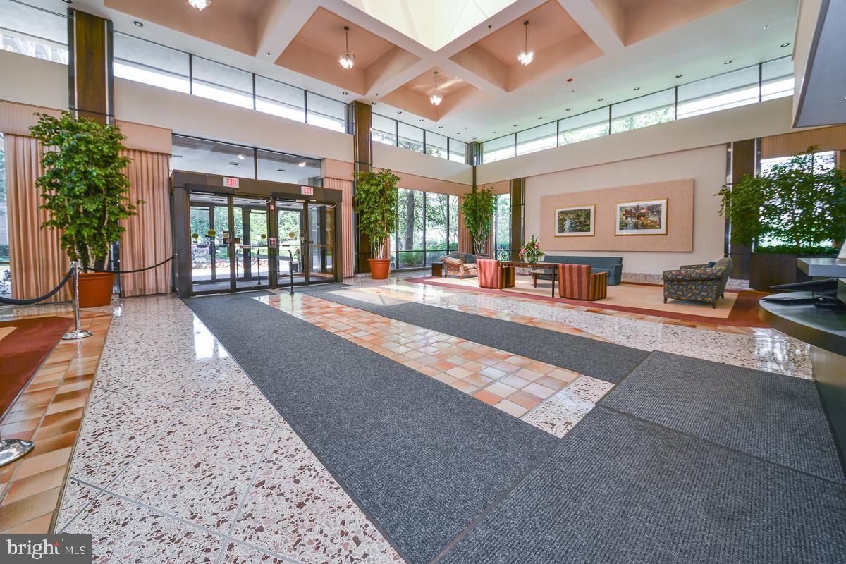 SKYLINE HOUSE - Residential Lease