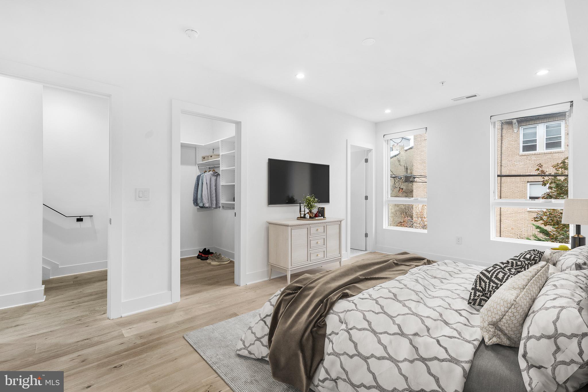 BELLA VISTA - Residential