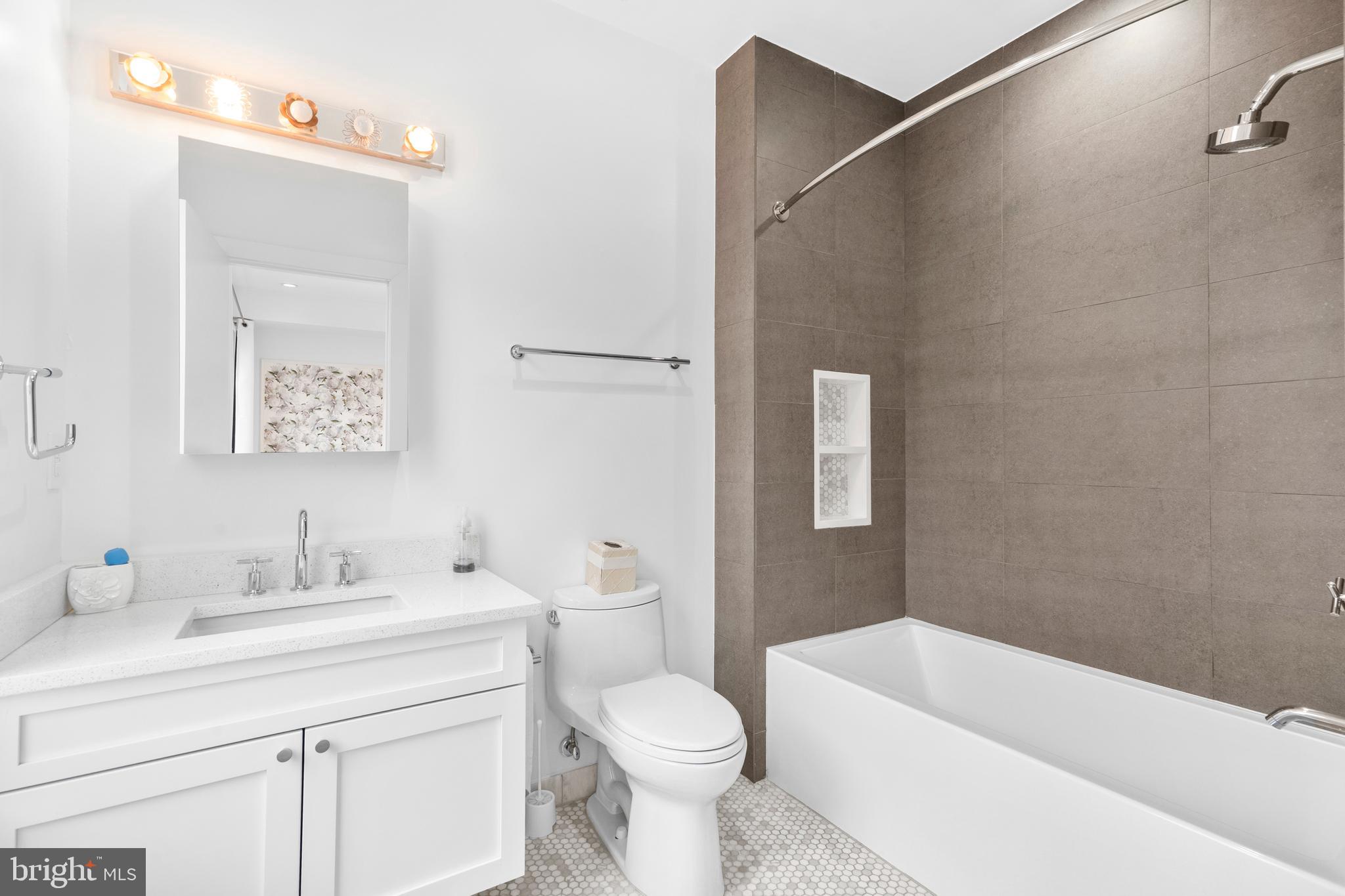 BELLA VISTA - Residential