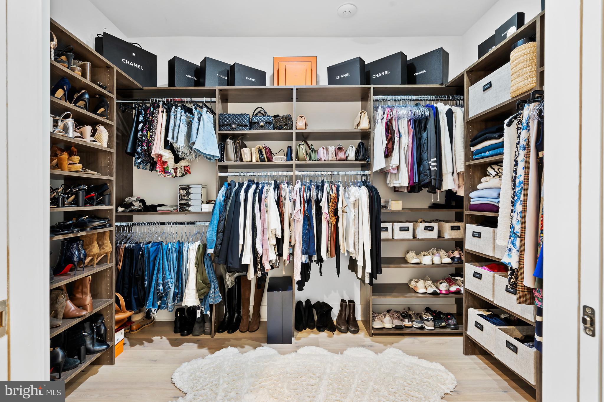 BELLA VISTA - Residential