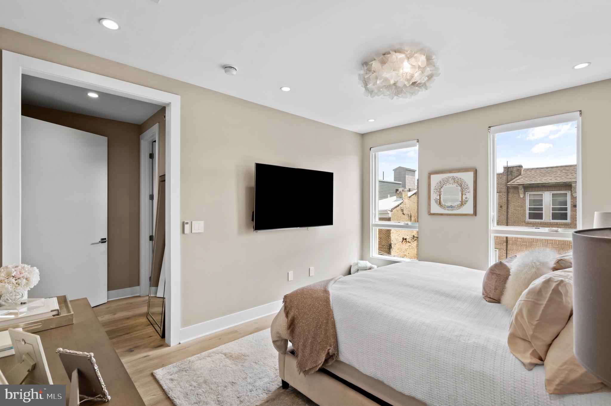 BELLA VISTA - Residential