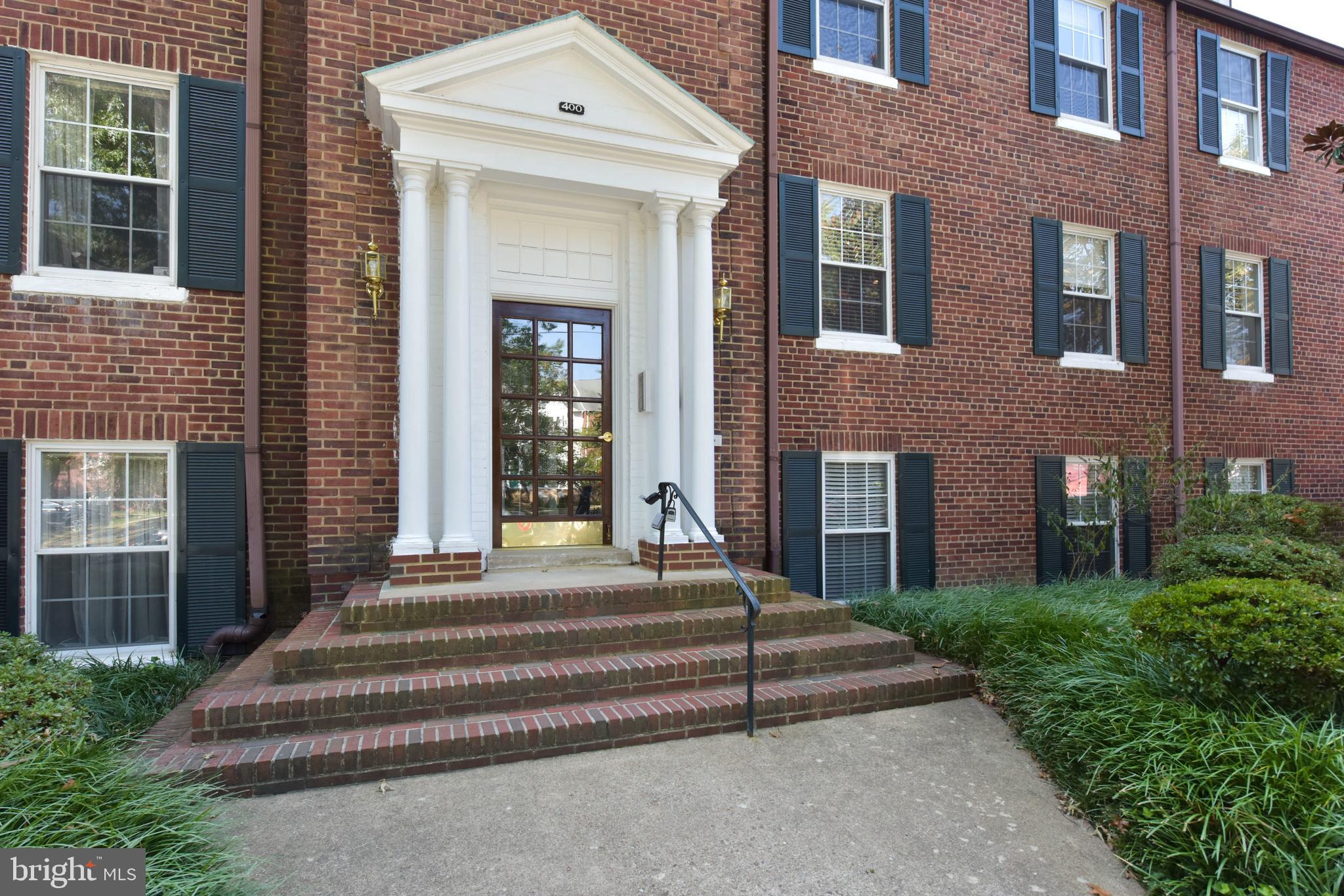 ROSEMONT STATION - Residential