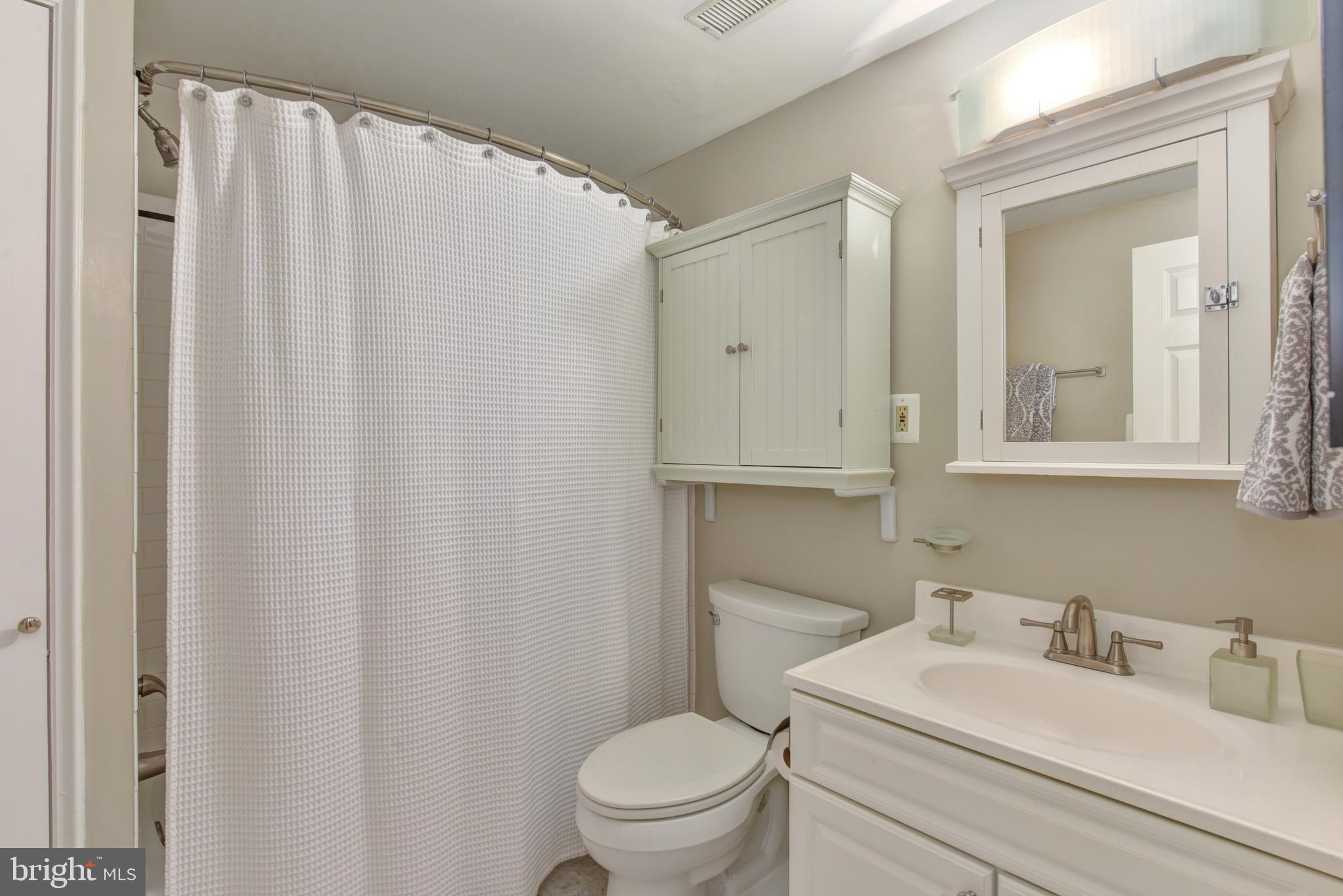 ROSEMONT STATION - Residential