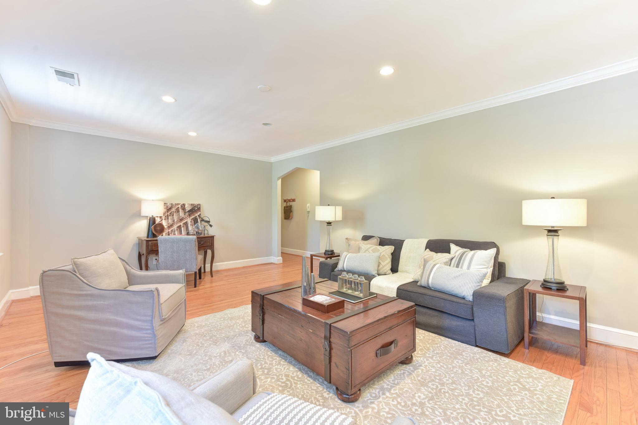 ROSEMONT STATION - Residential