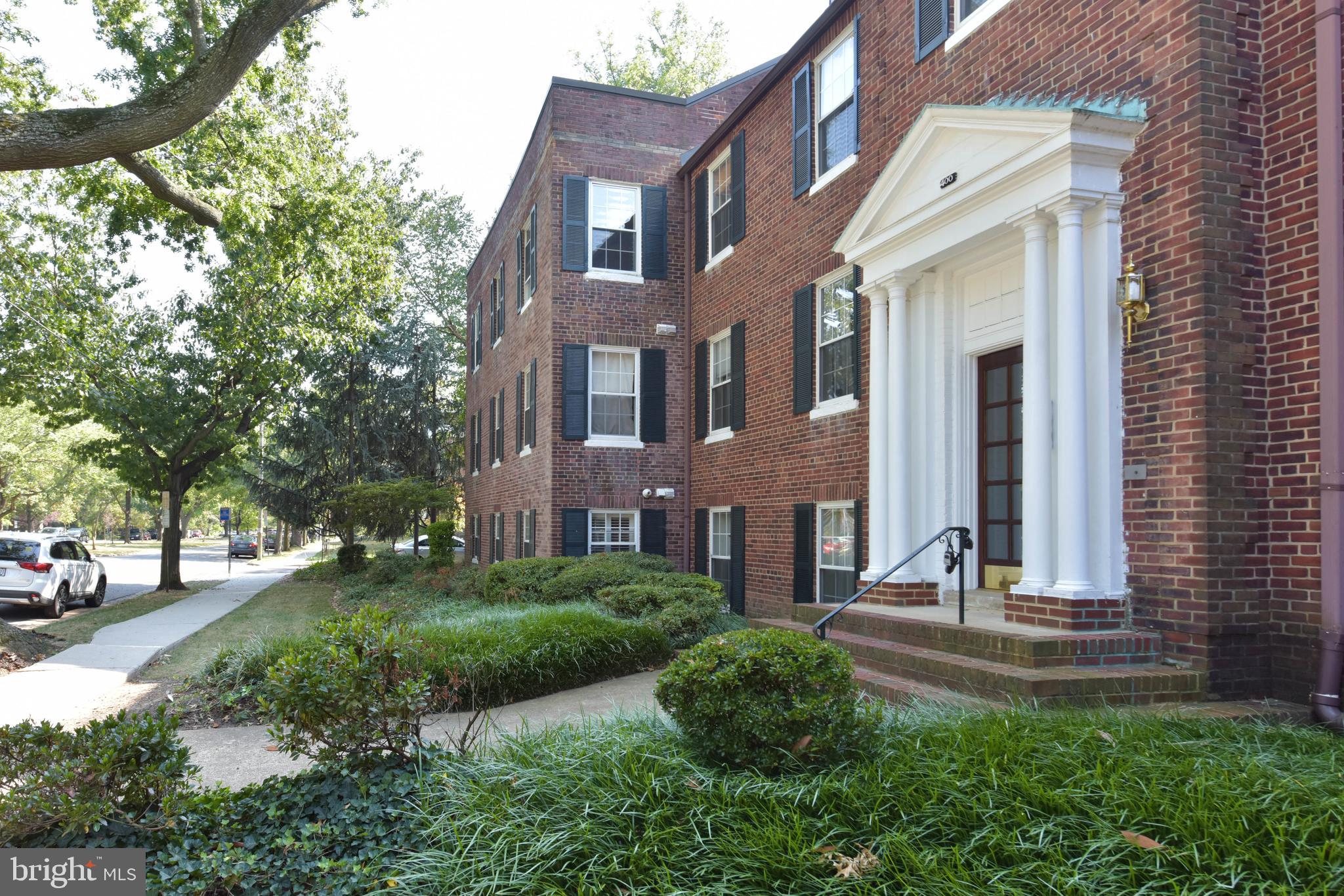 ROSEMONT STATION - Residential