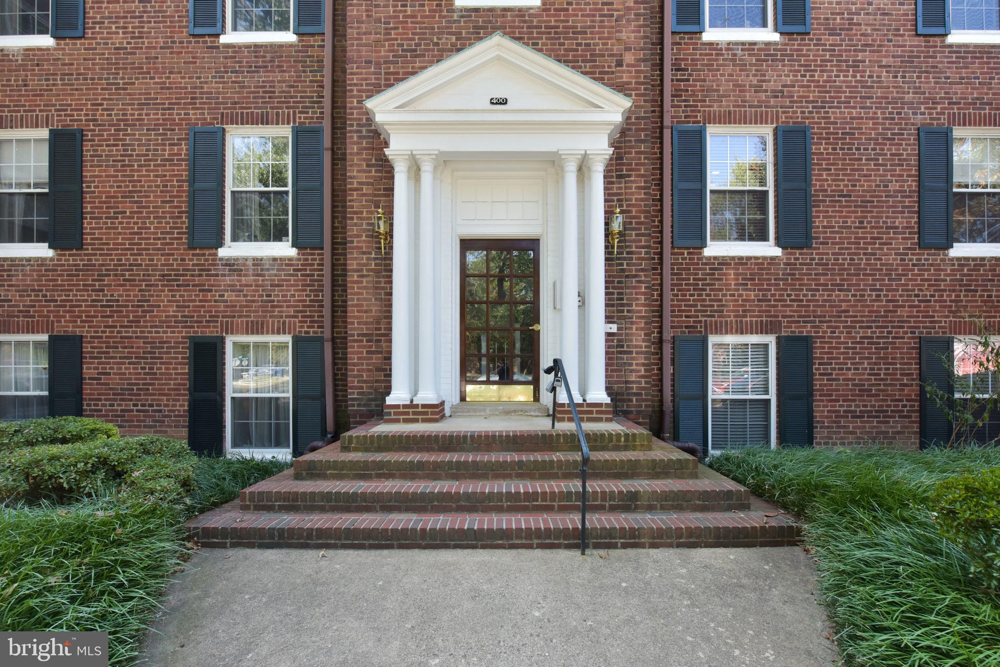 ROSEMONT STATION - Residential