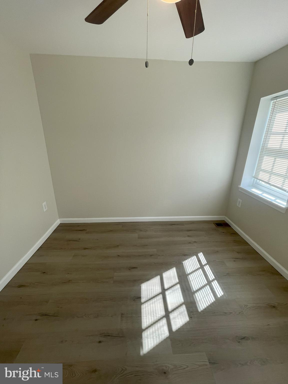 HOLLINS MARKET - Residential Lease