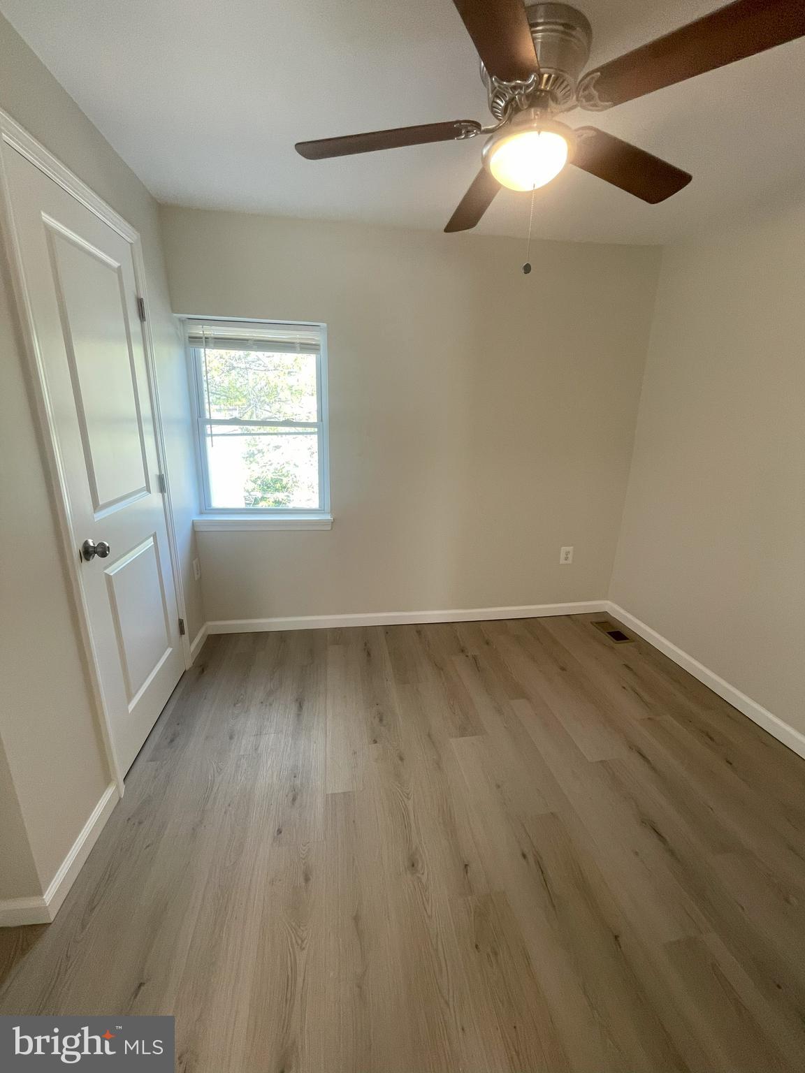HOLLINS MARKET - Residential Lease
