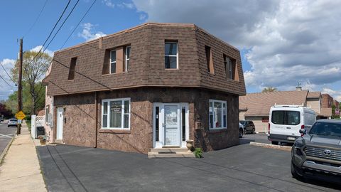 Photo of 34 State Road, MEDIA, PA 19063 (MLS # PADE2114128)