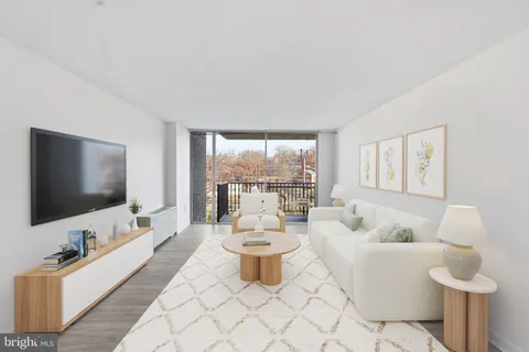 4600 S Four Mile Run Drive Unit 613, Arlington, VA MLS: VAAR2069658