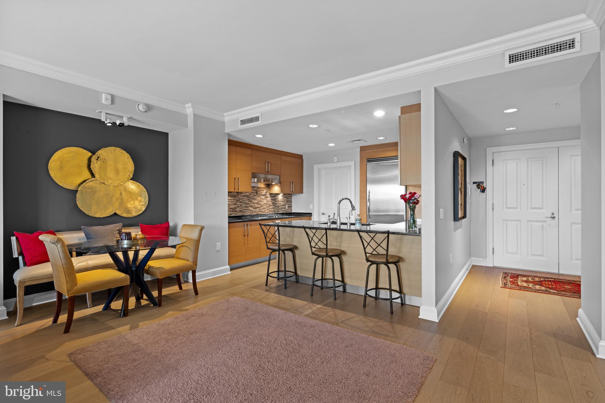 THE RITZ-CARLTON RESIDENCES - Residential