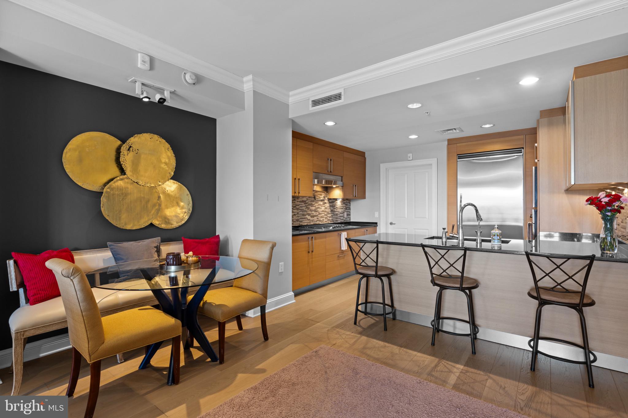 THE RITZ-CARLTON RESIDENCES - Residential