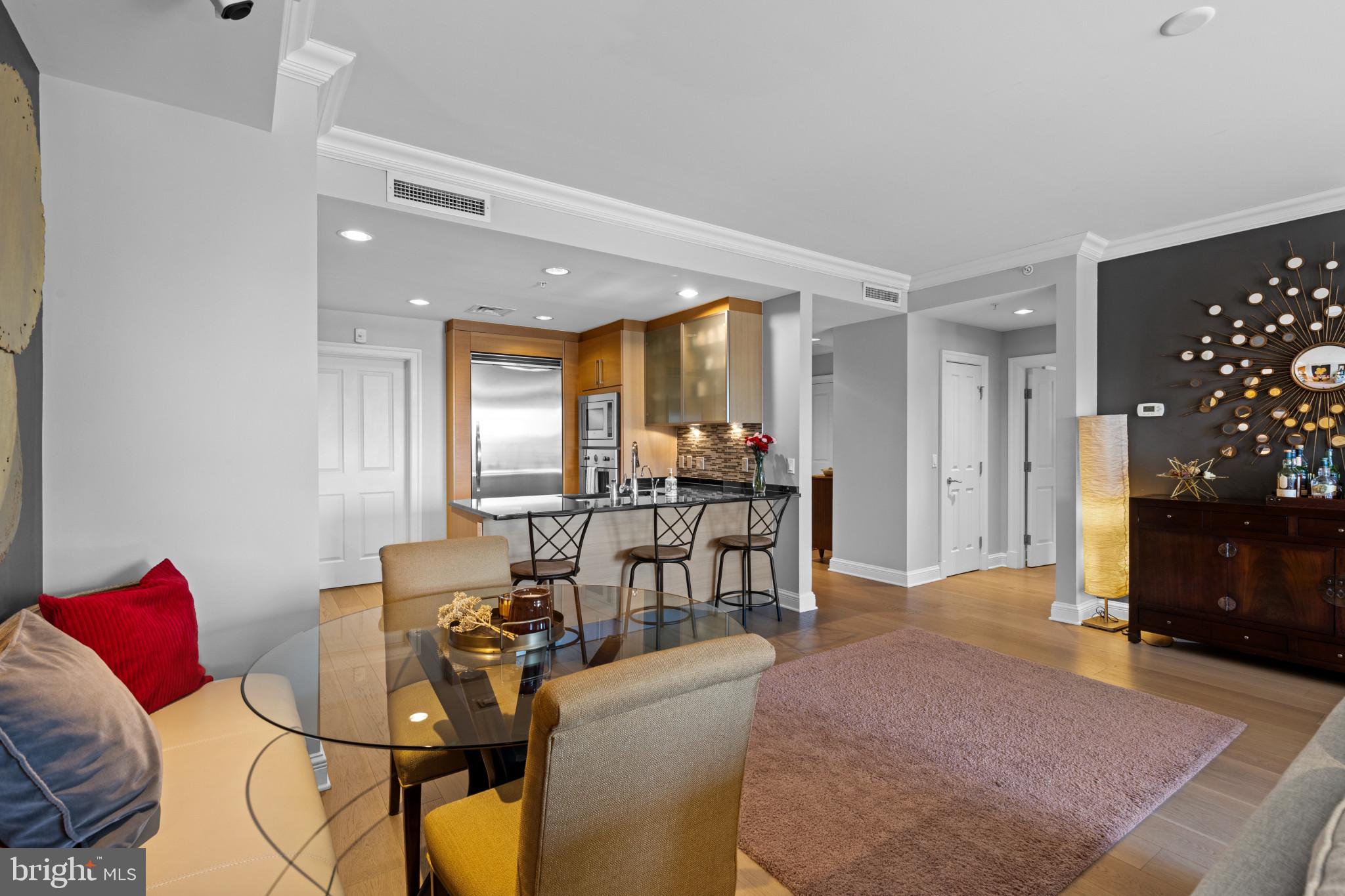THE RITZ-CARLTON RESIDENCES - Residential