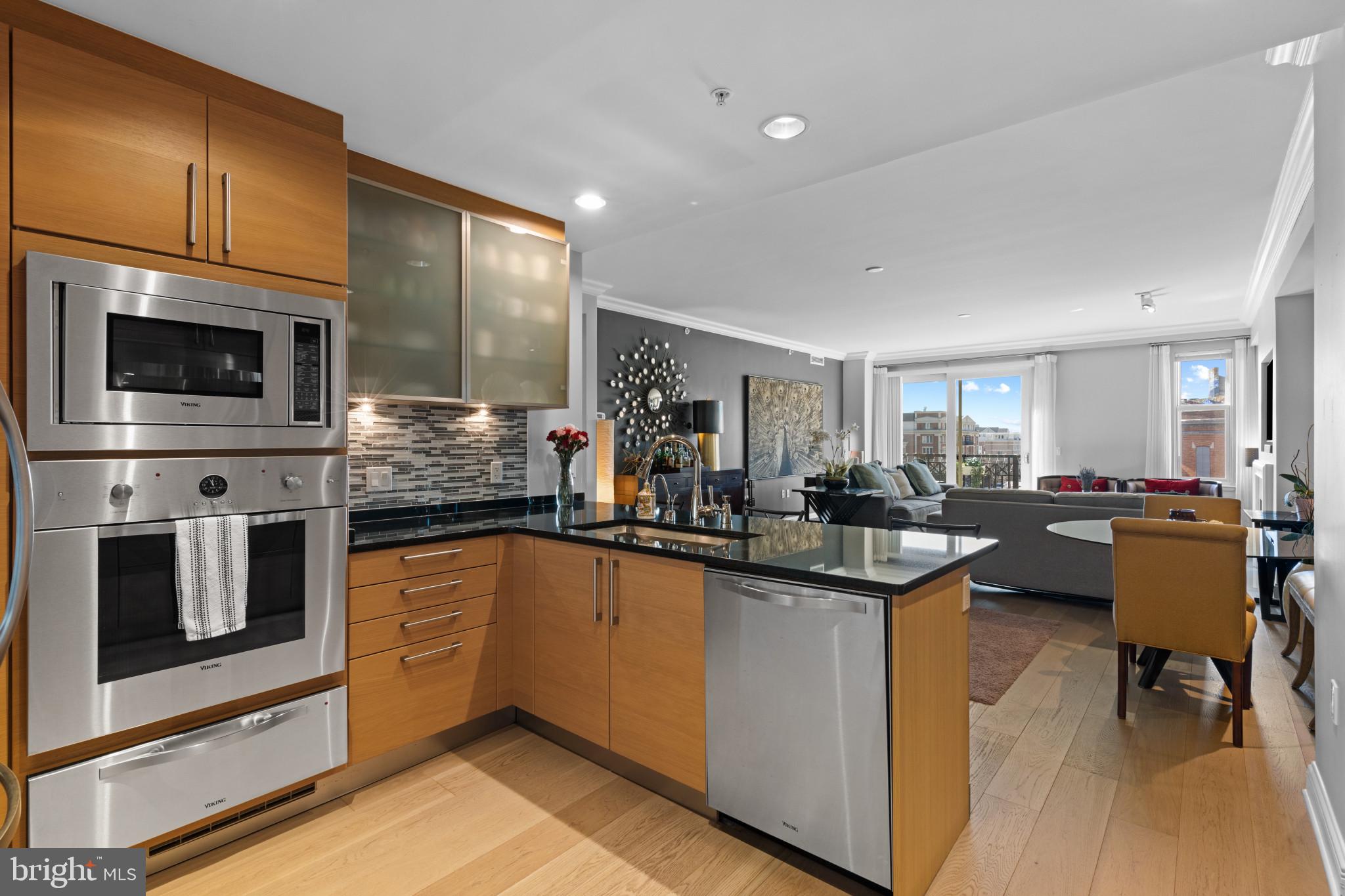 THE RITZ-CARLTON RESIDENCES - Residential