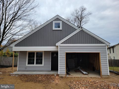 Photo of 48 Pine Street, BEVERLY, NJ 08010 (MLS # NJBL2102192)