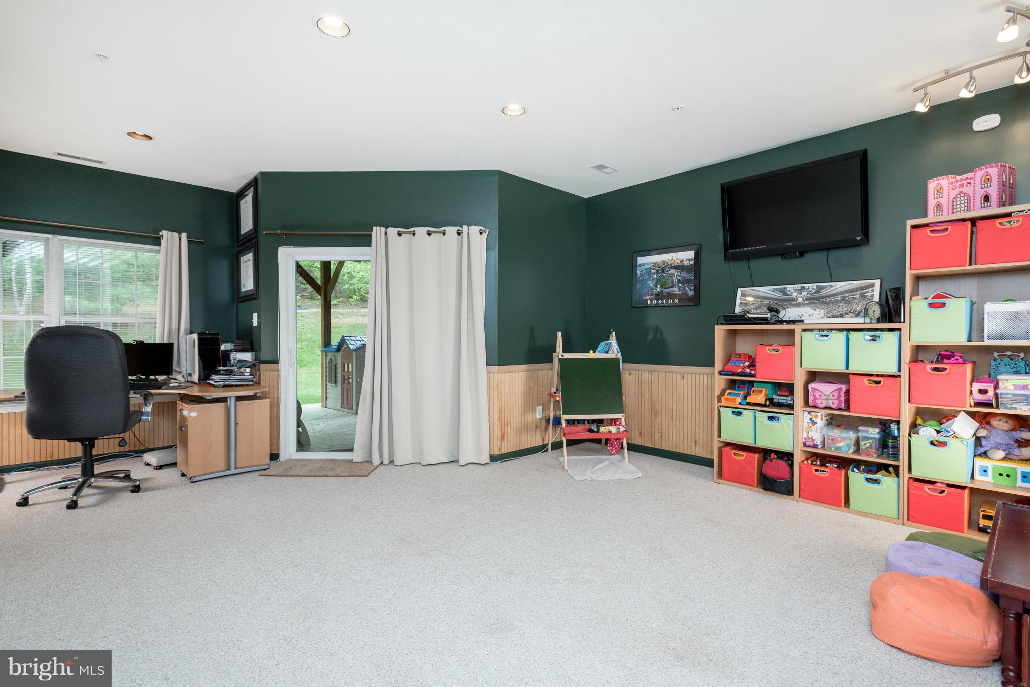 PINEY ORCHARD - Residential