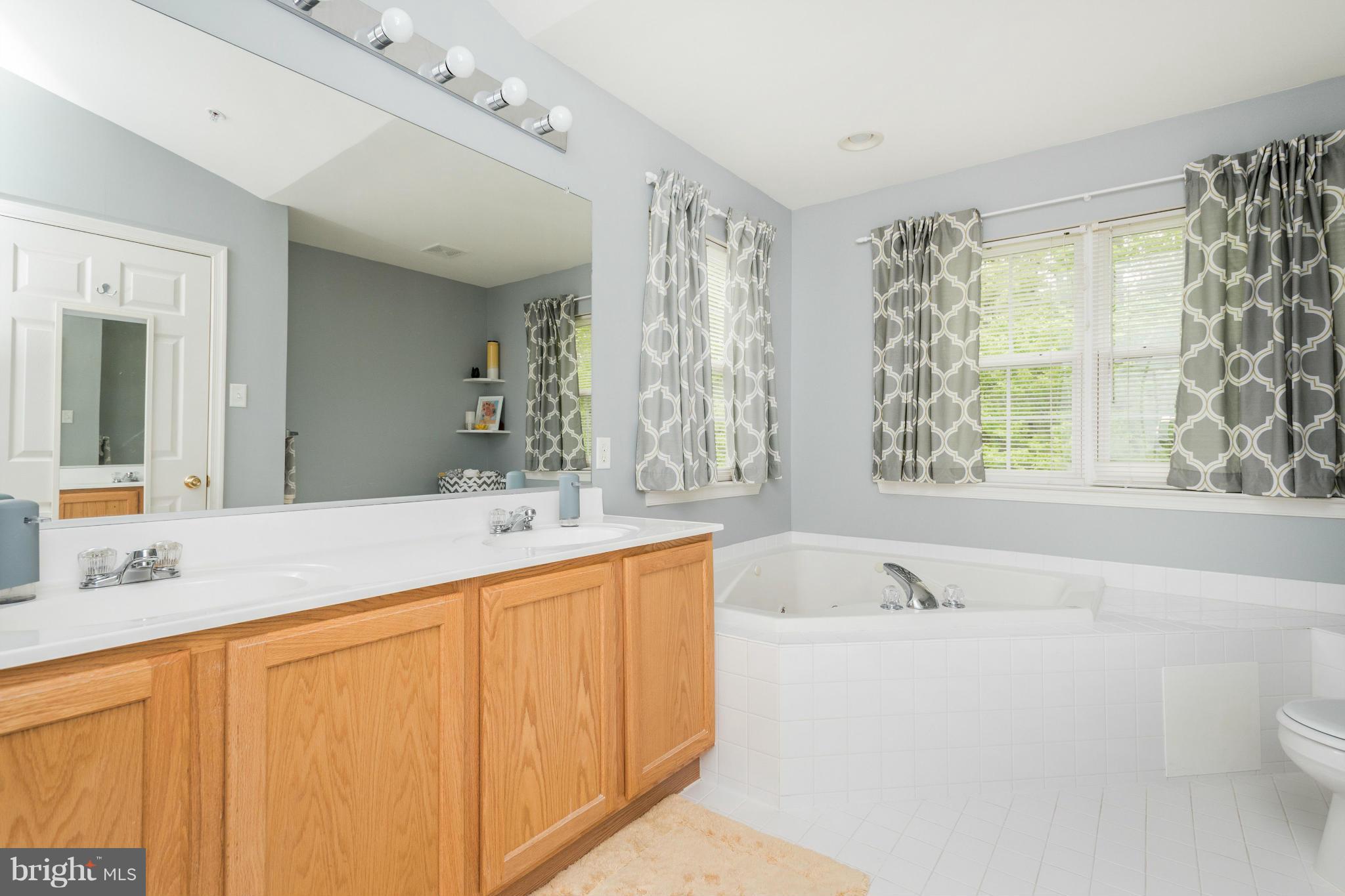 PINEY ORCHARD - Residential