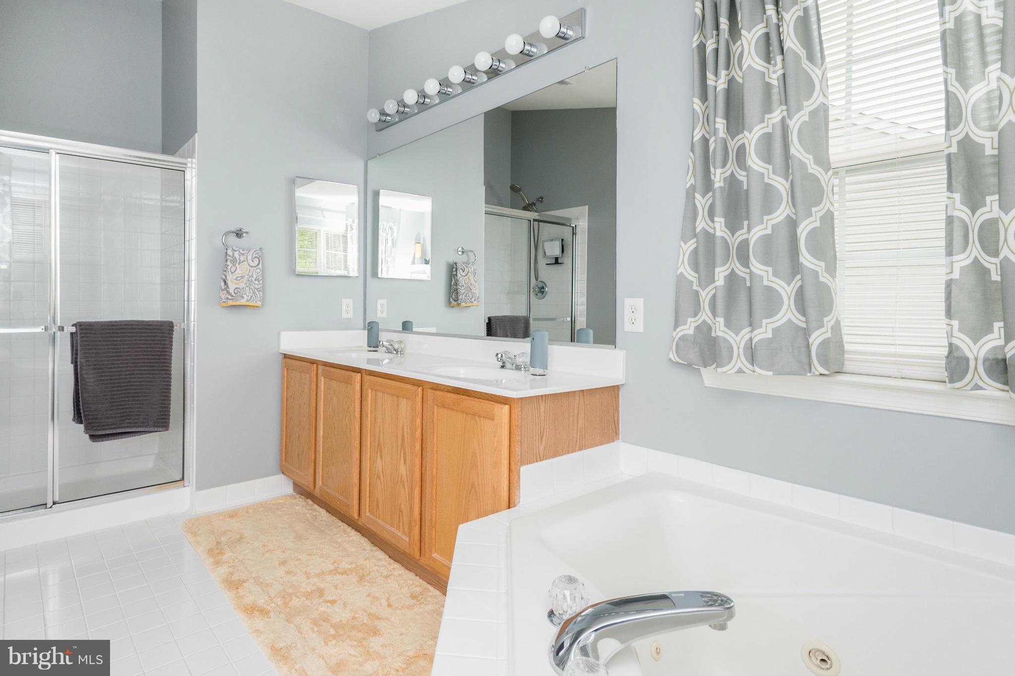 PINEY ORCHARD - Residential