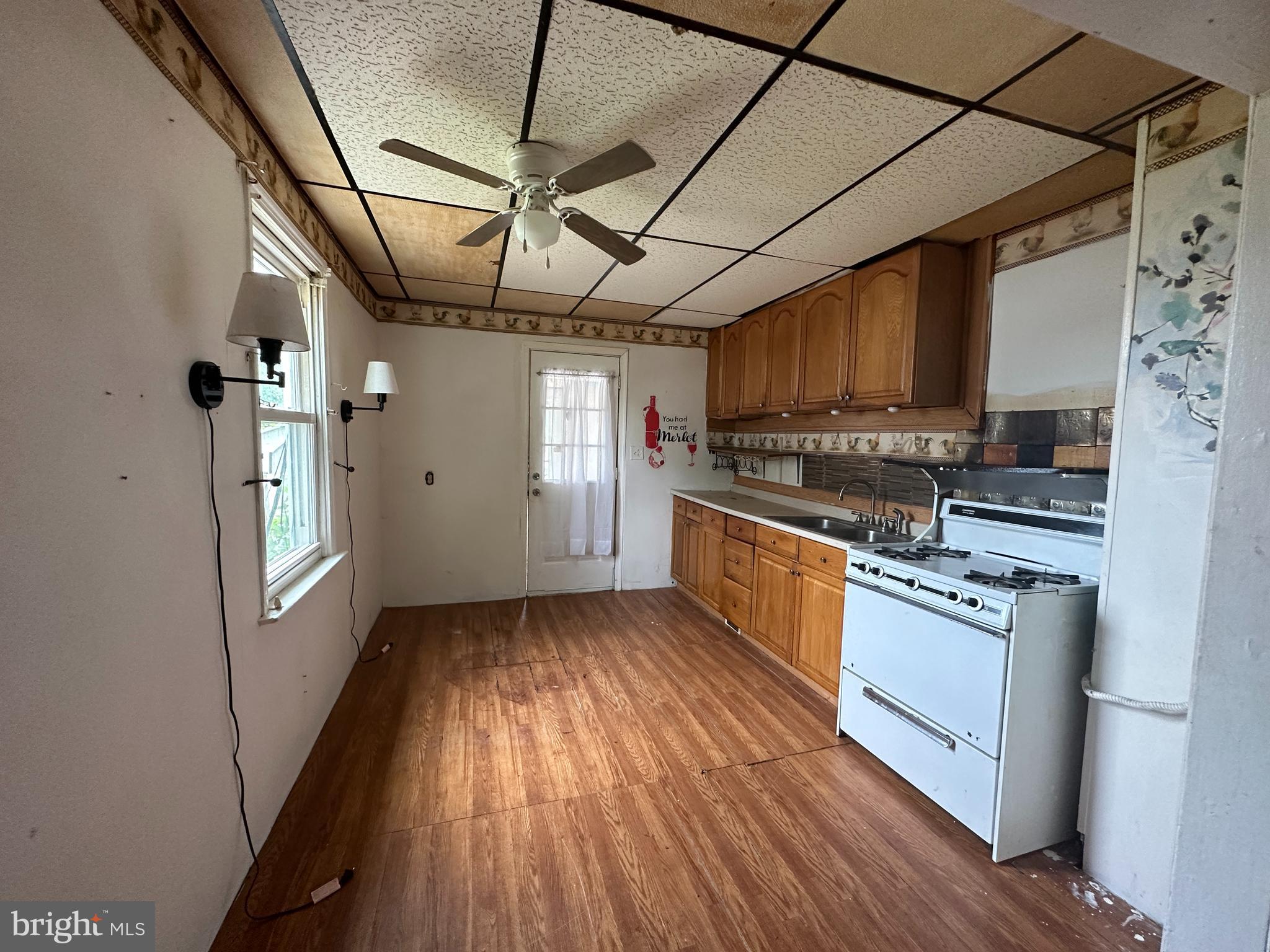 GRAY MANOR - Residential