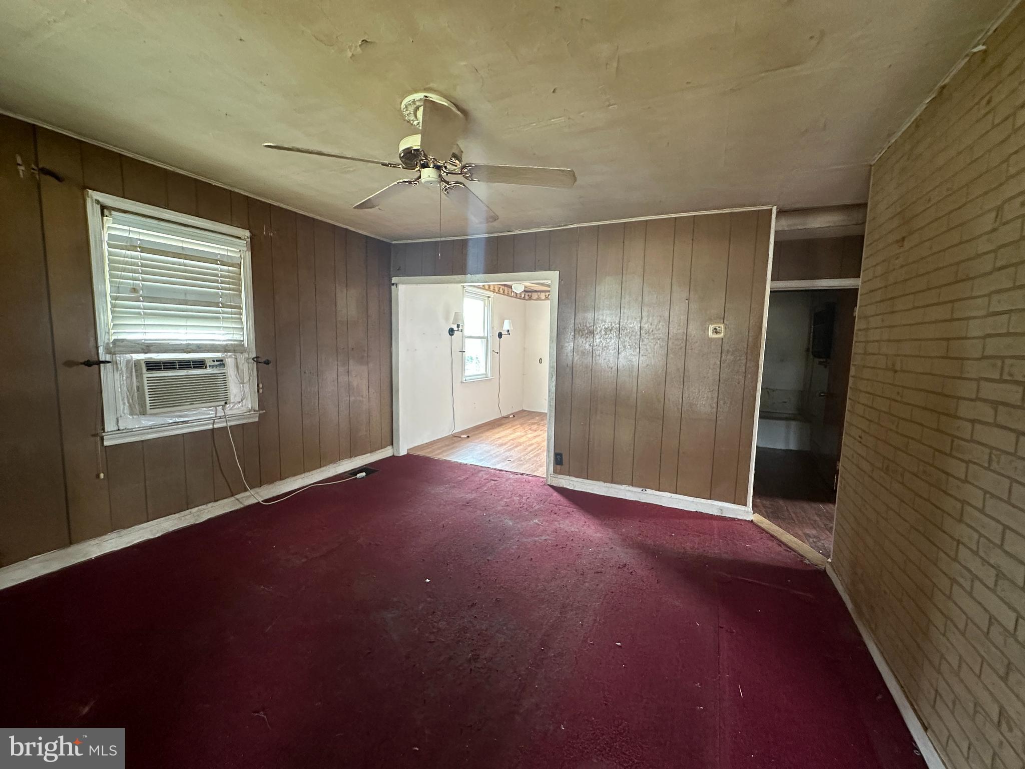 GRAY MANOR - Residential