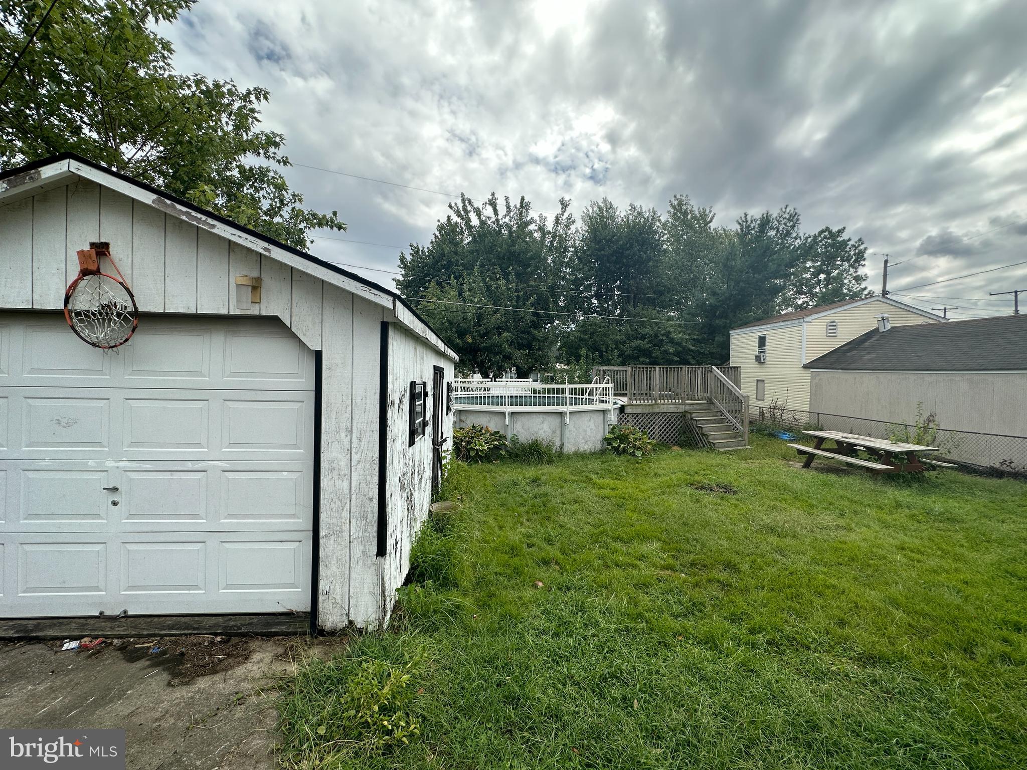 GRAY MANOR - Residential