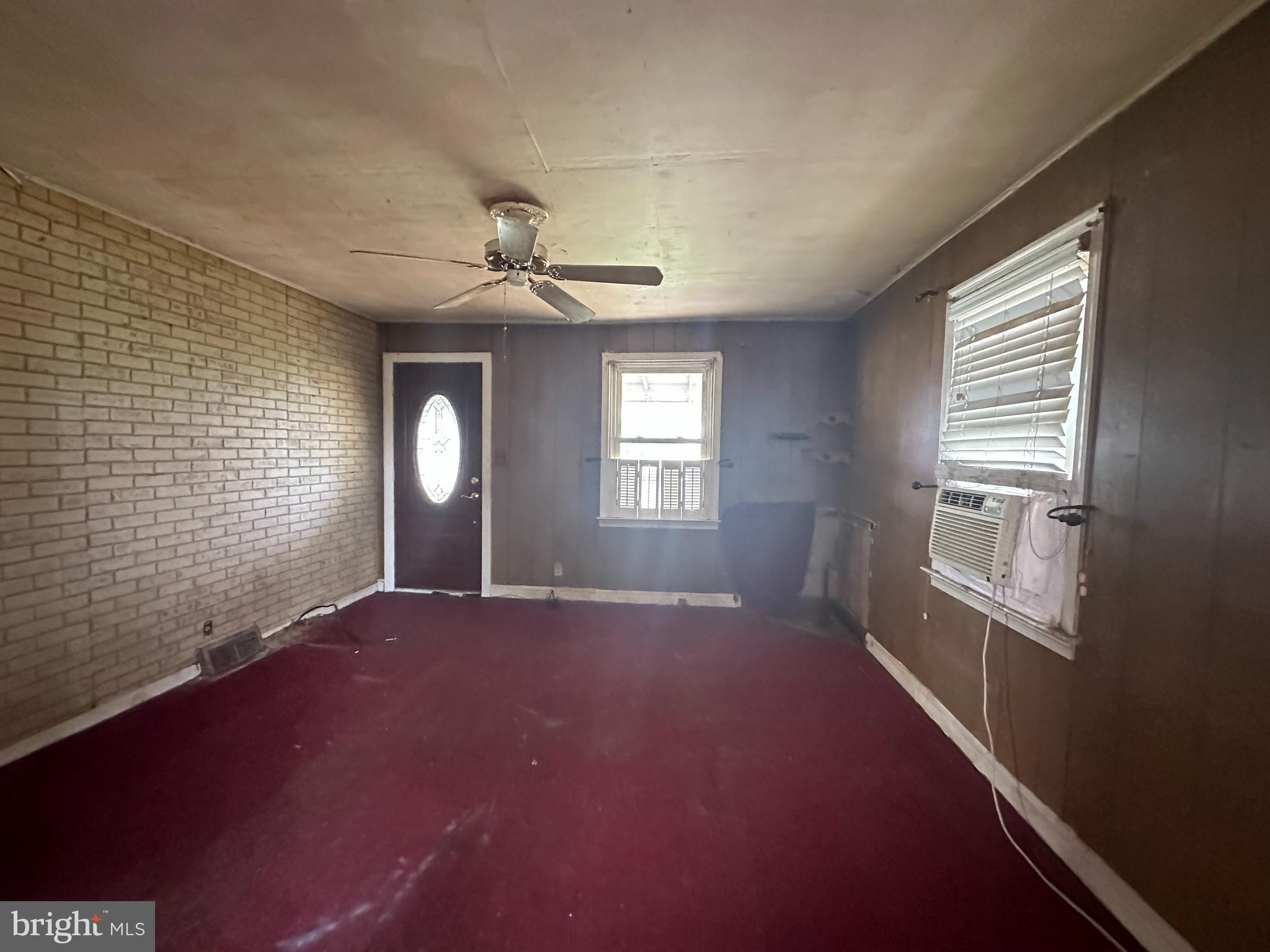 GRAY MANOR - Residential