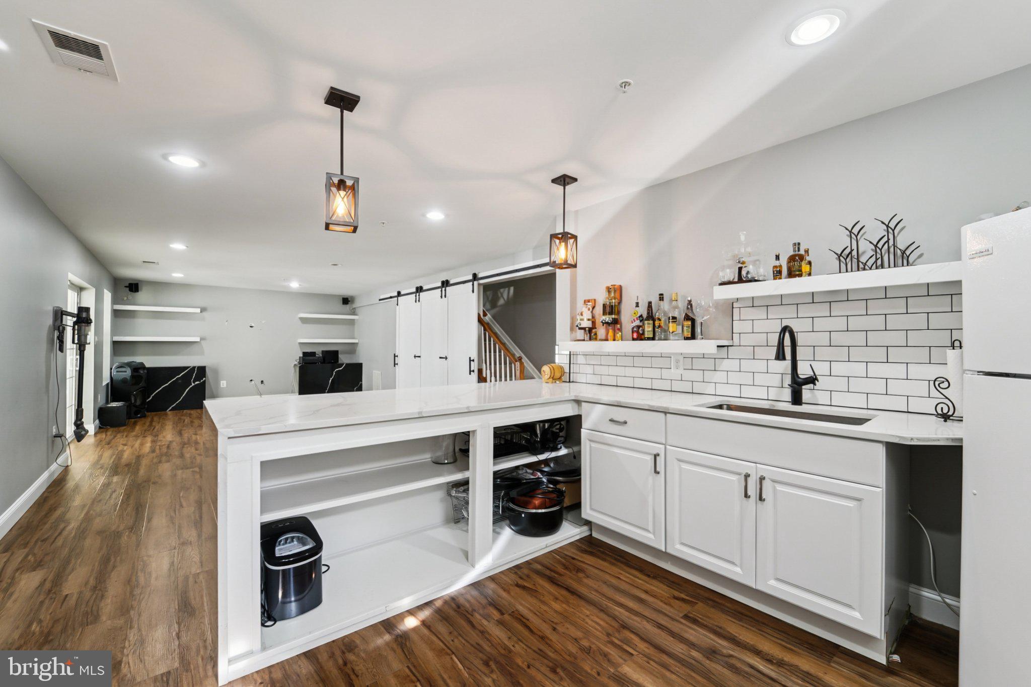 TANYARD SPRINGS - Residential