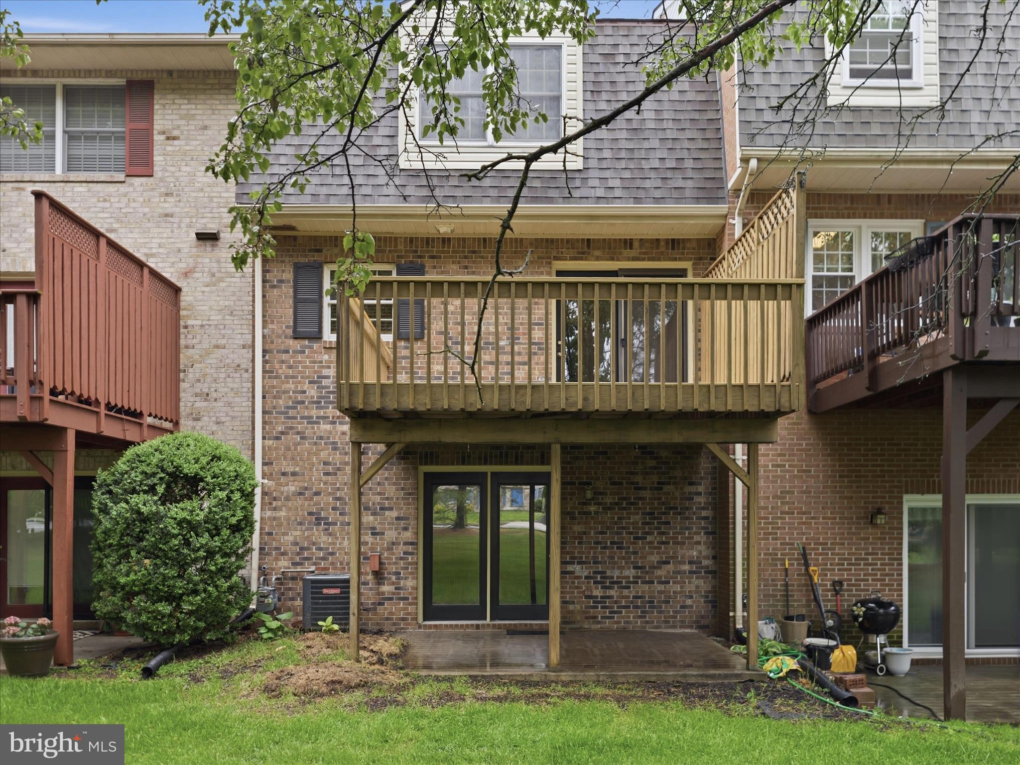 NORTH GATE TOWNE HOMES - Residential