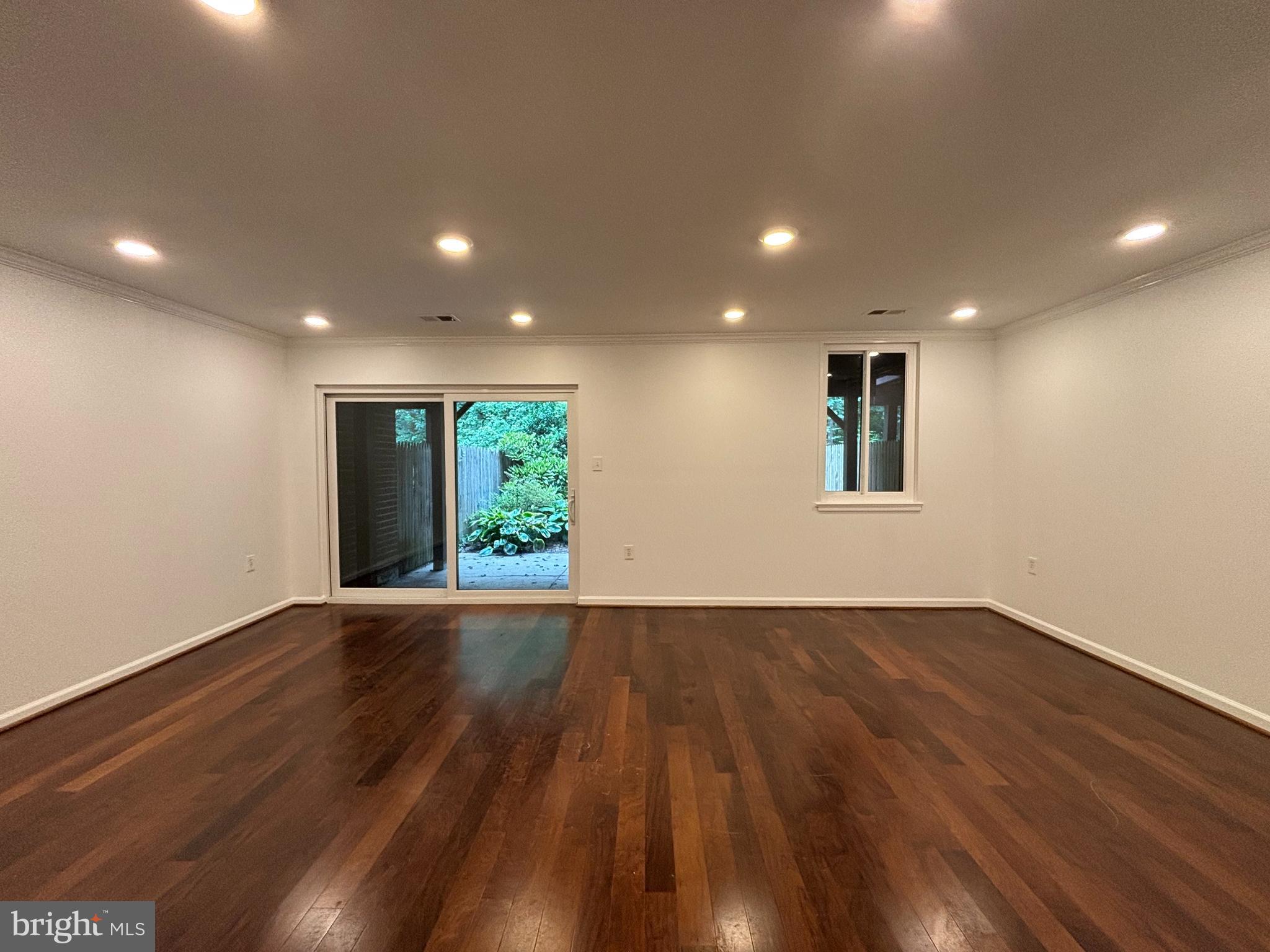 INVERNESS FOREST - Residential Lease