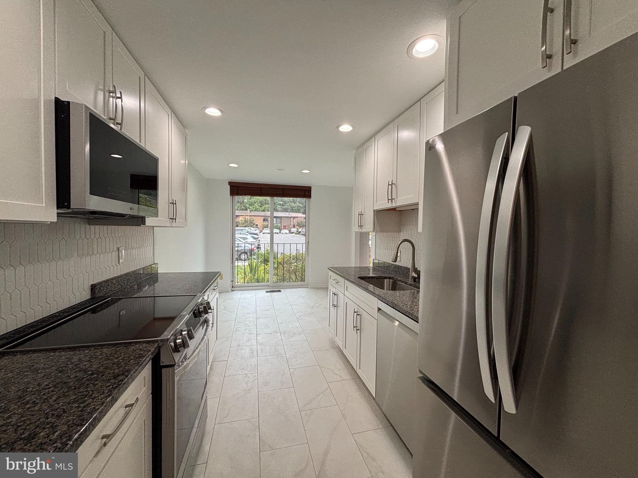 INVERNESS FOREST - Residential Lease