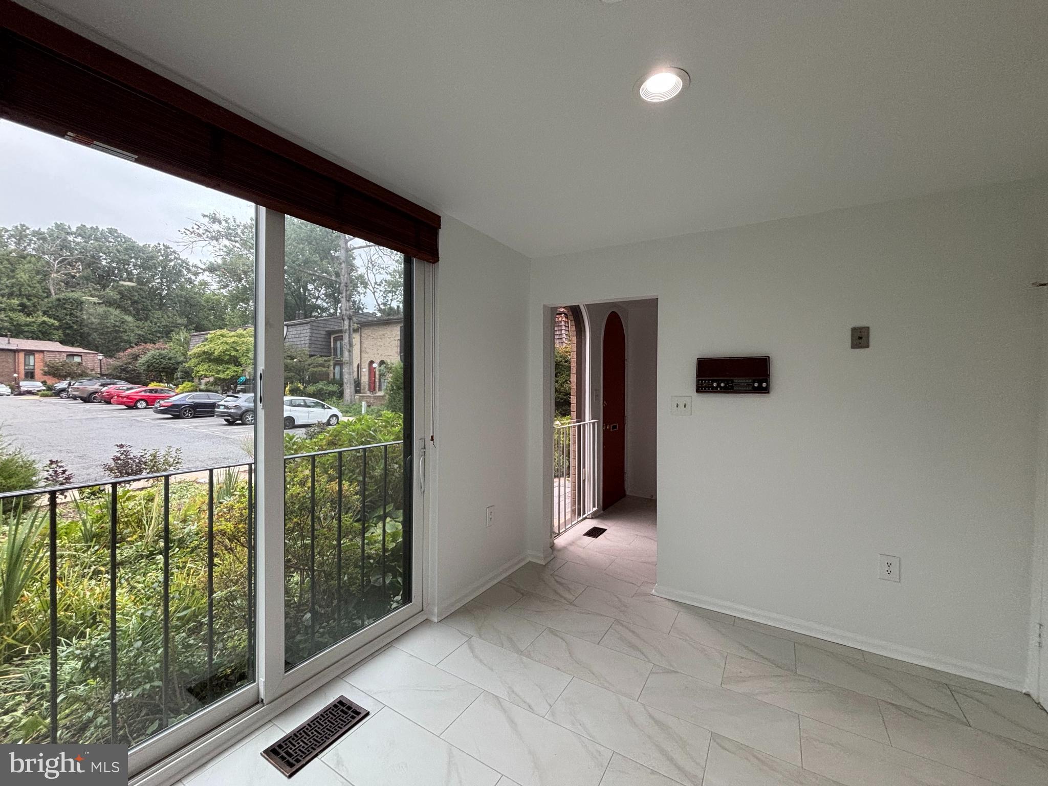 INVERNESS FOREST - Residential Lease