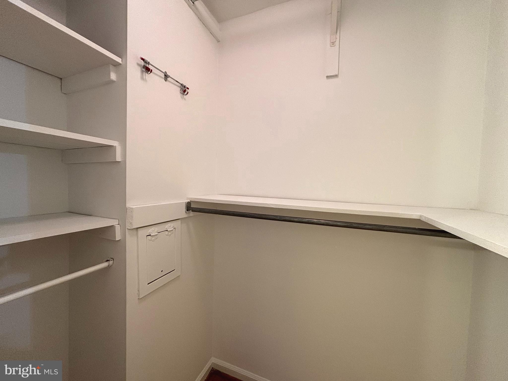 INVERNESS FOREST - Residential Lease