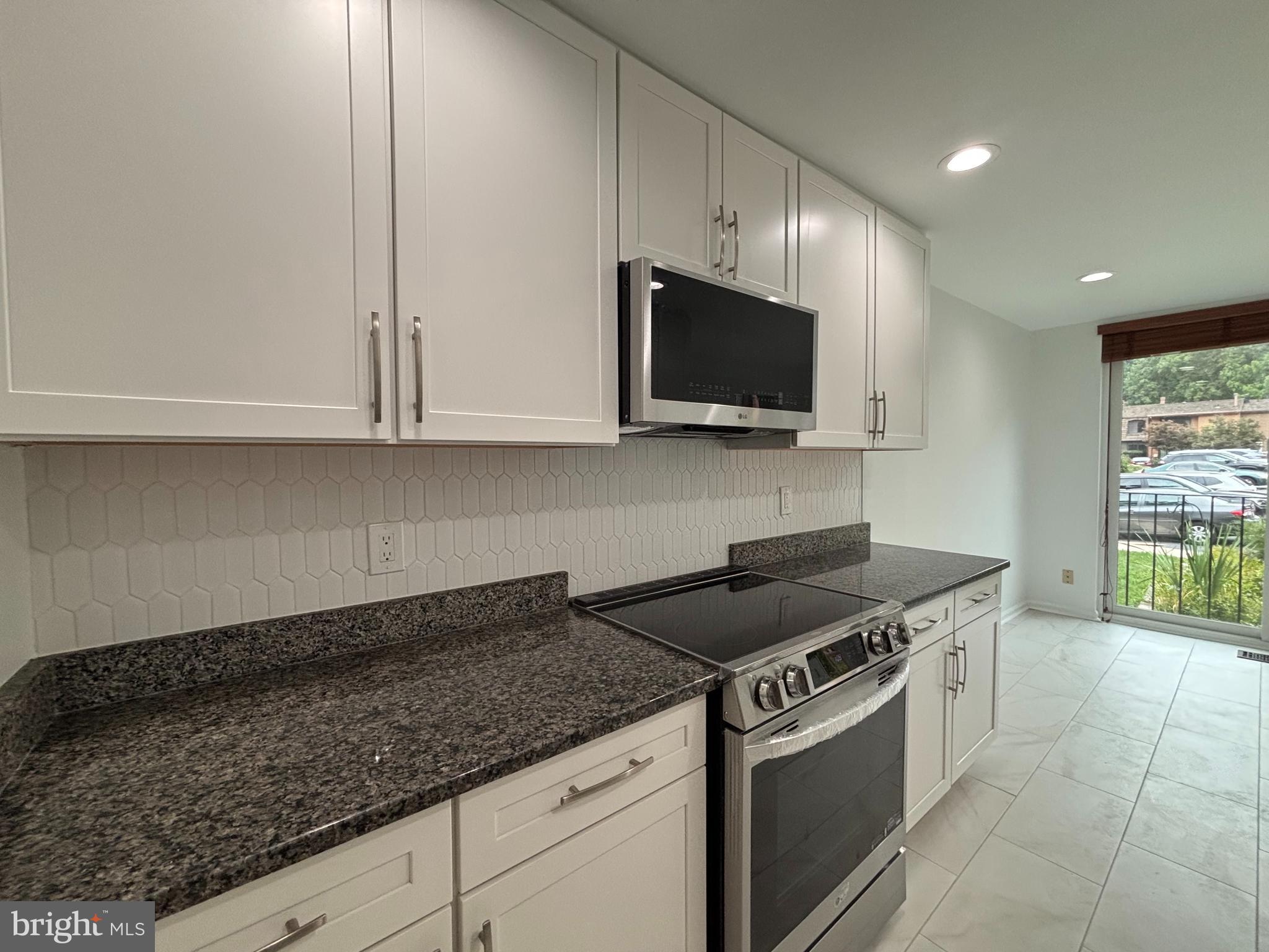 INVERNESS FOREST - Residential Lease