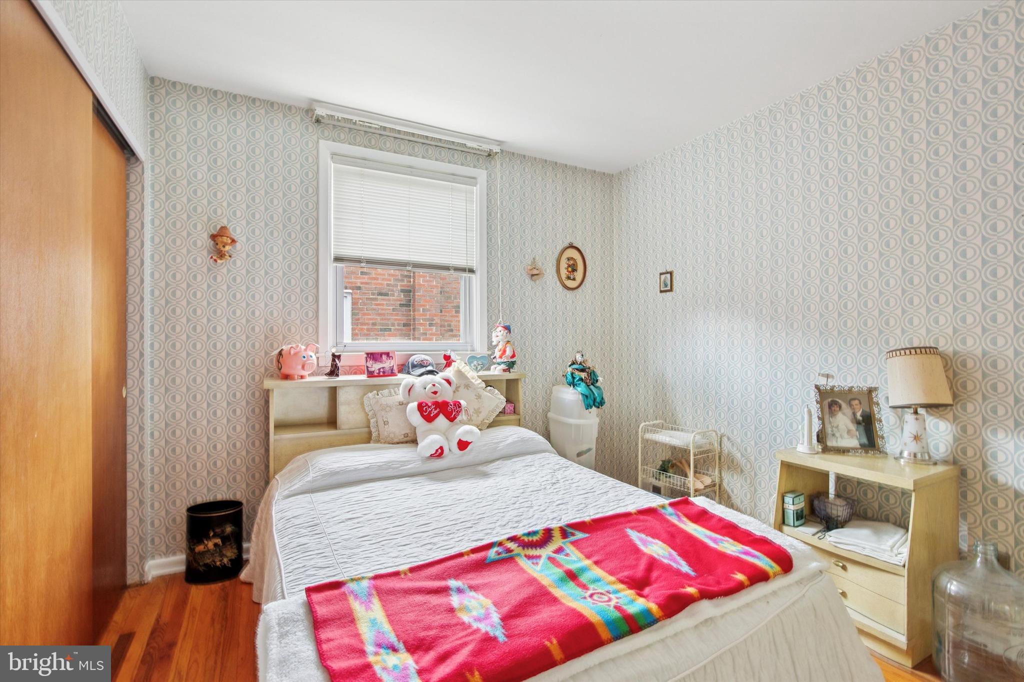 ROXBOROUGH - Residential