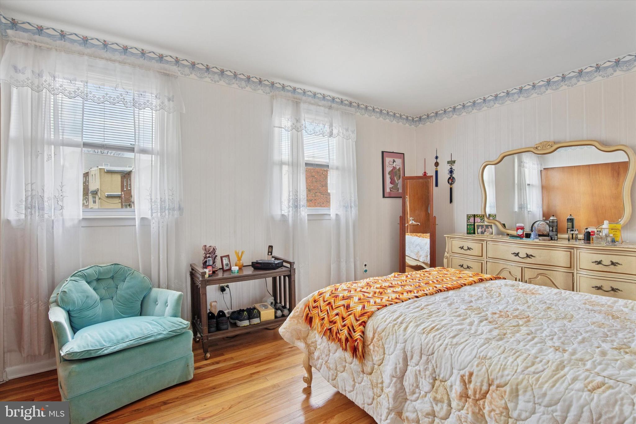 ROXBOROUGH - Residential