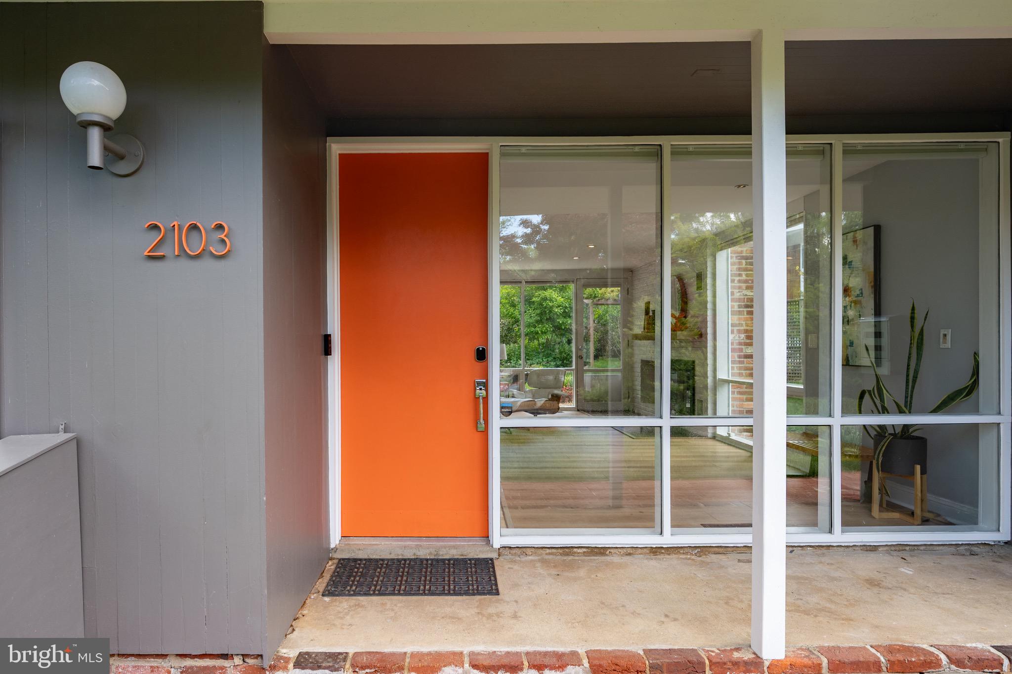 HOLLIN HILLS - Residential