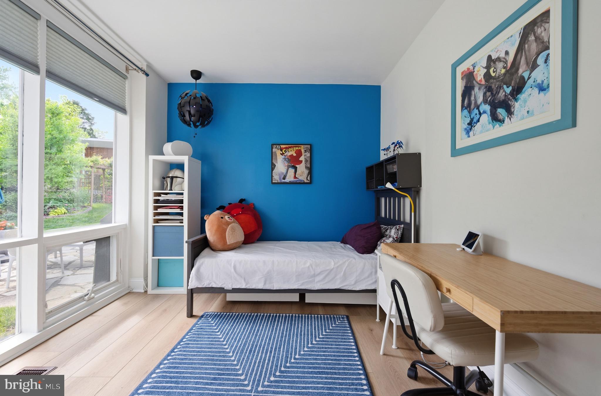 HOLLIN HILLS - Residential