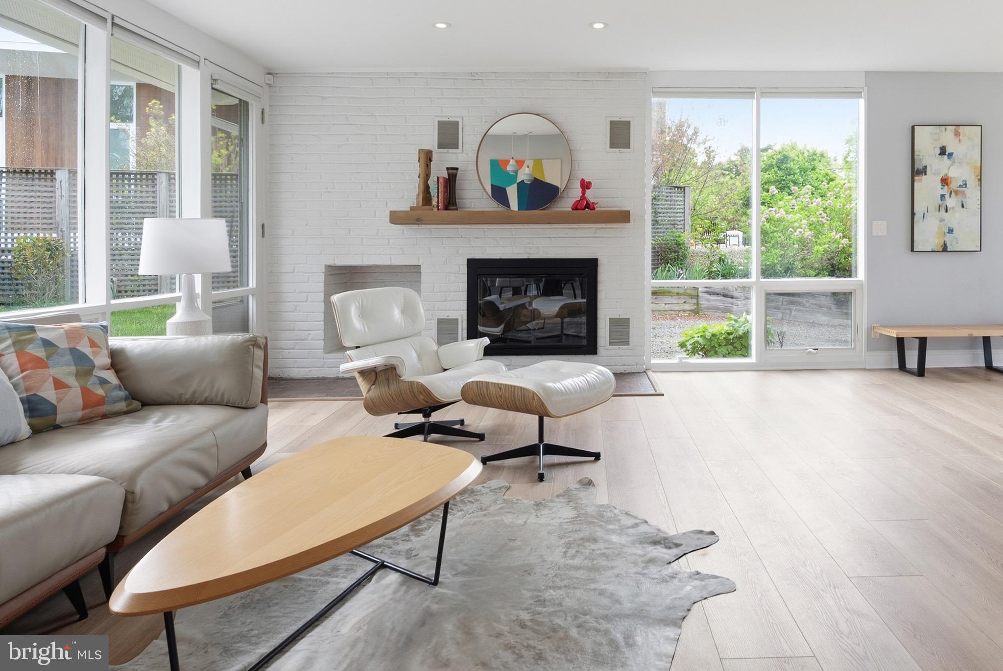 HOLLIN HILLS - Residential