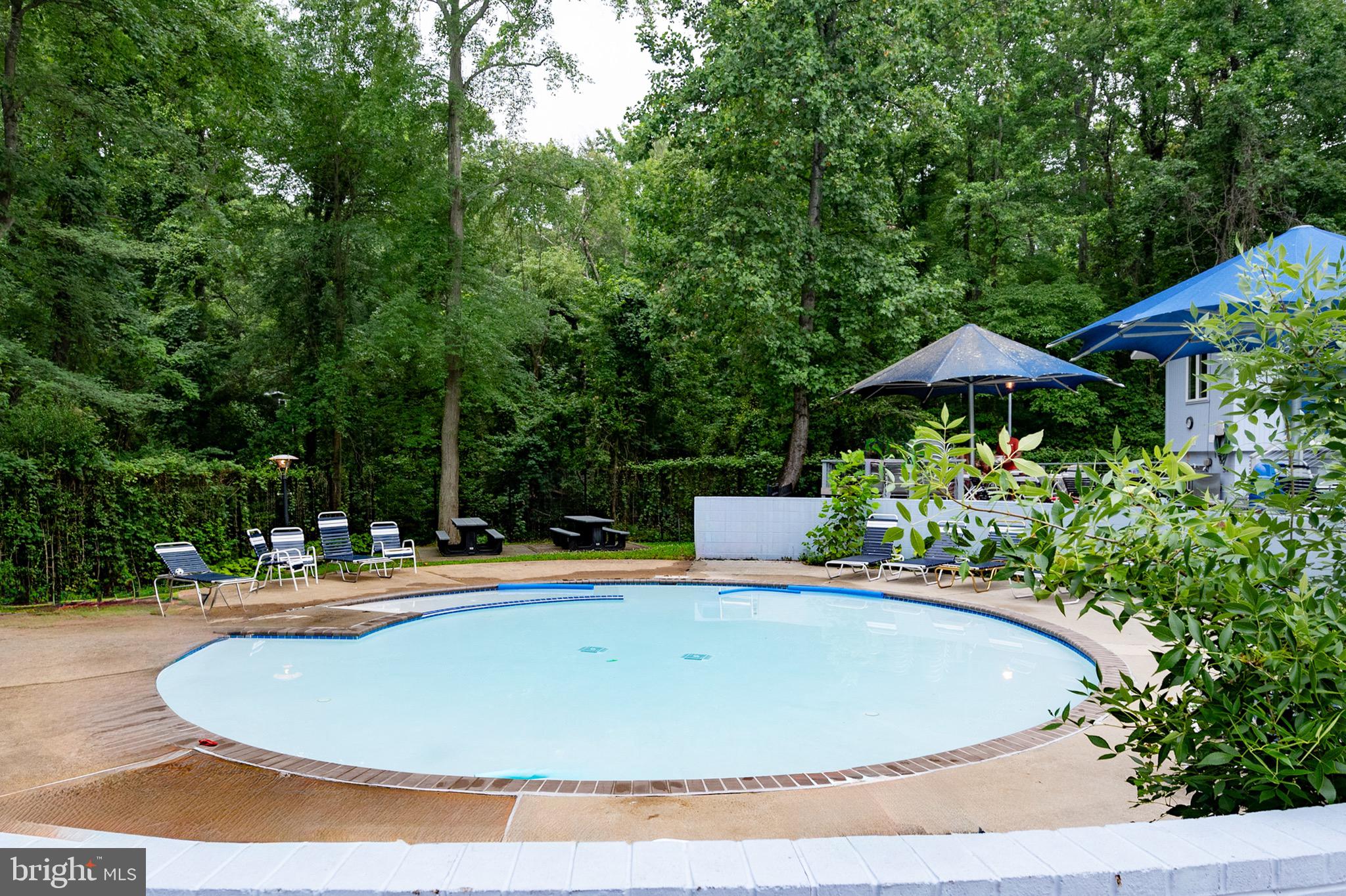 HOLLIN HILLS - Residential