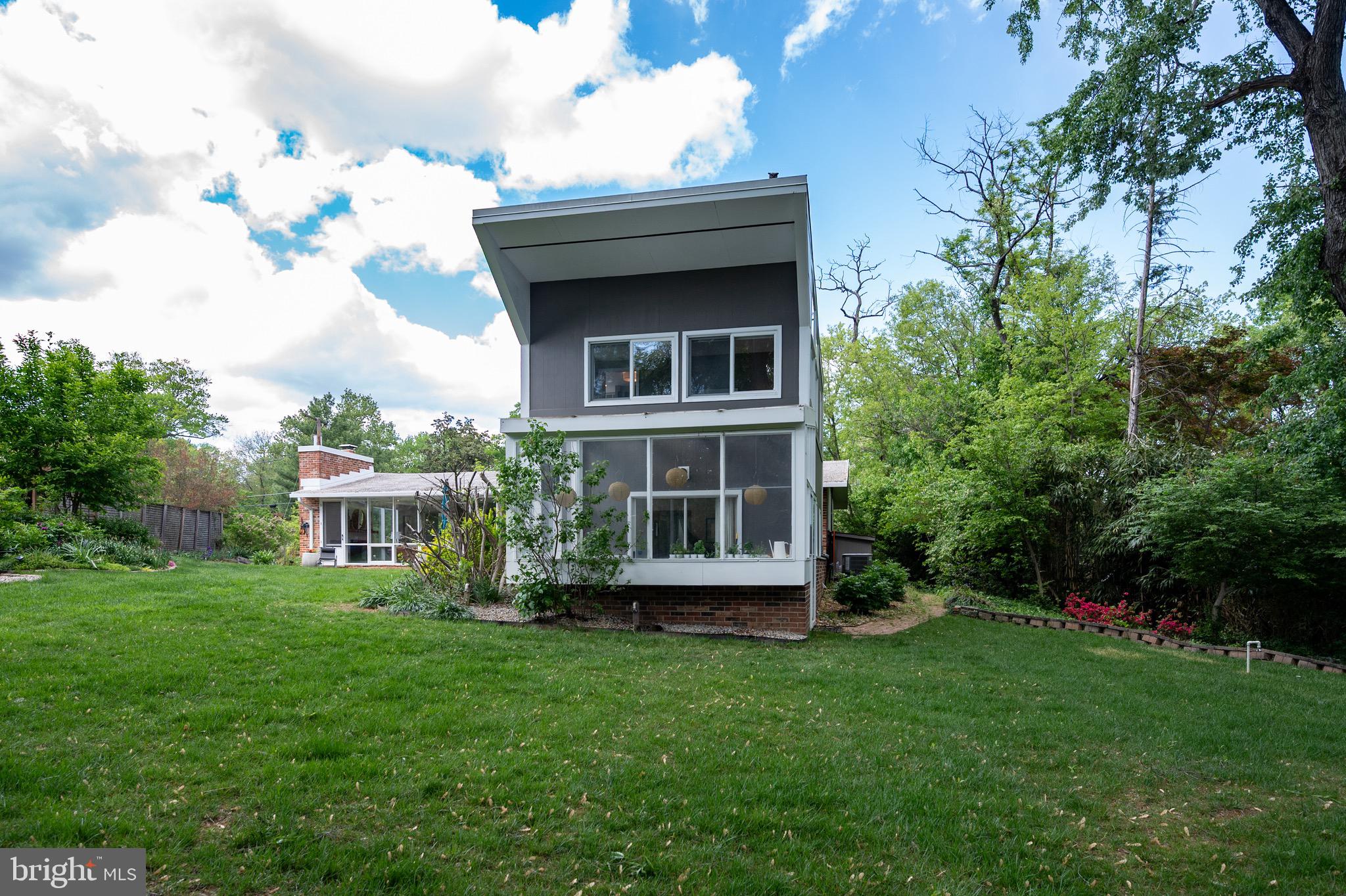 HOLLIN HILLS - Residential